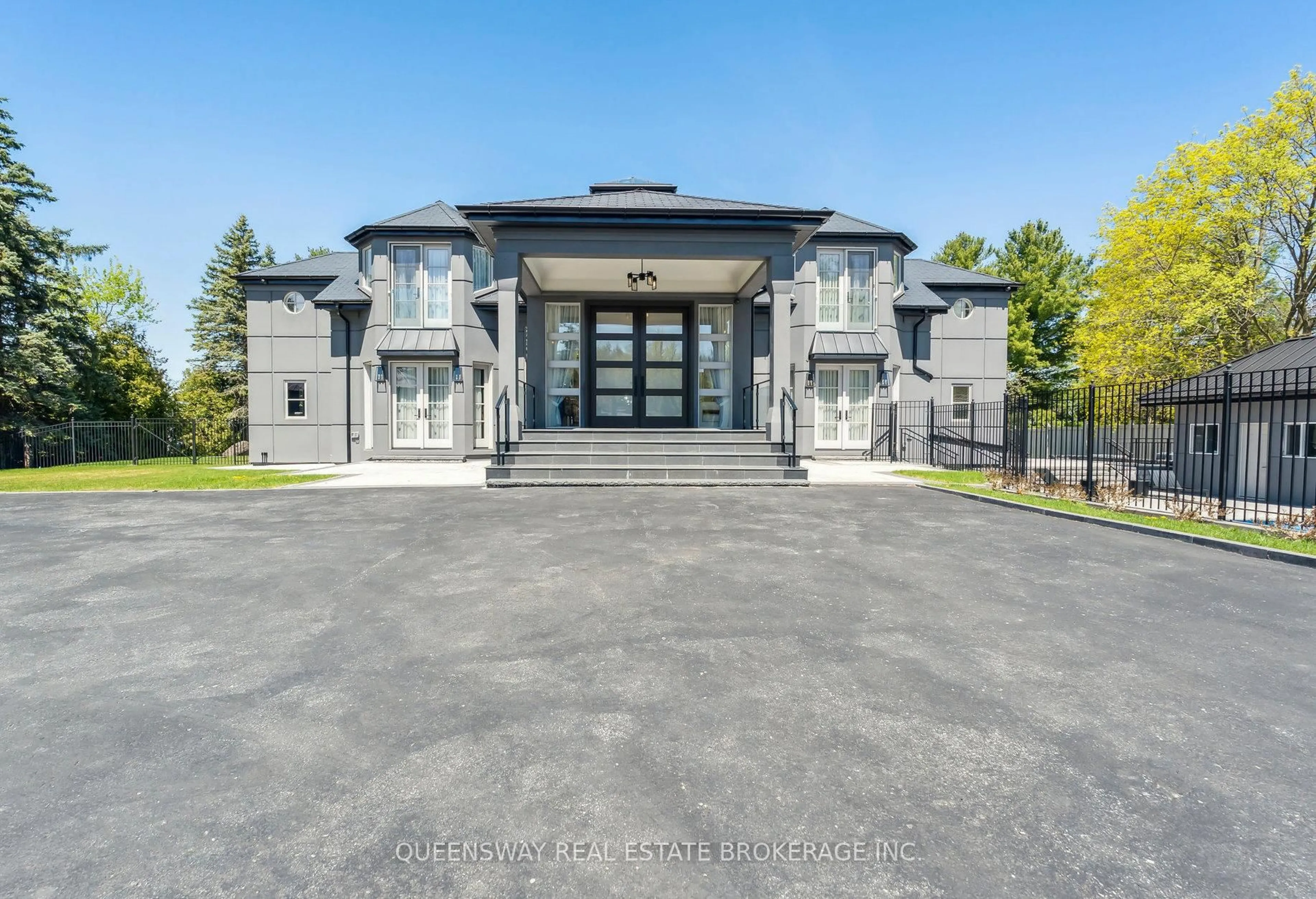 Unknown for 36 Pioneer Tr, Barrie Ontario L4N 0T8