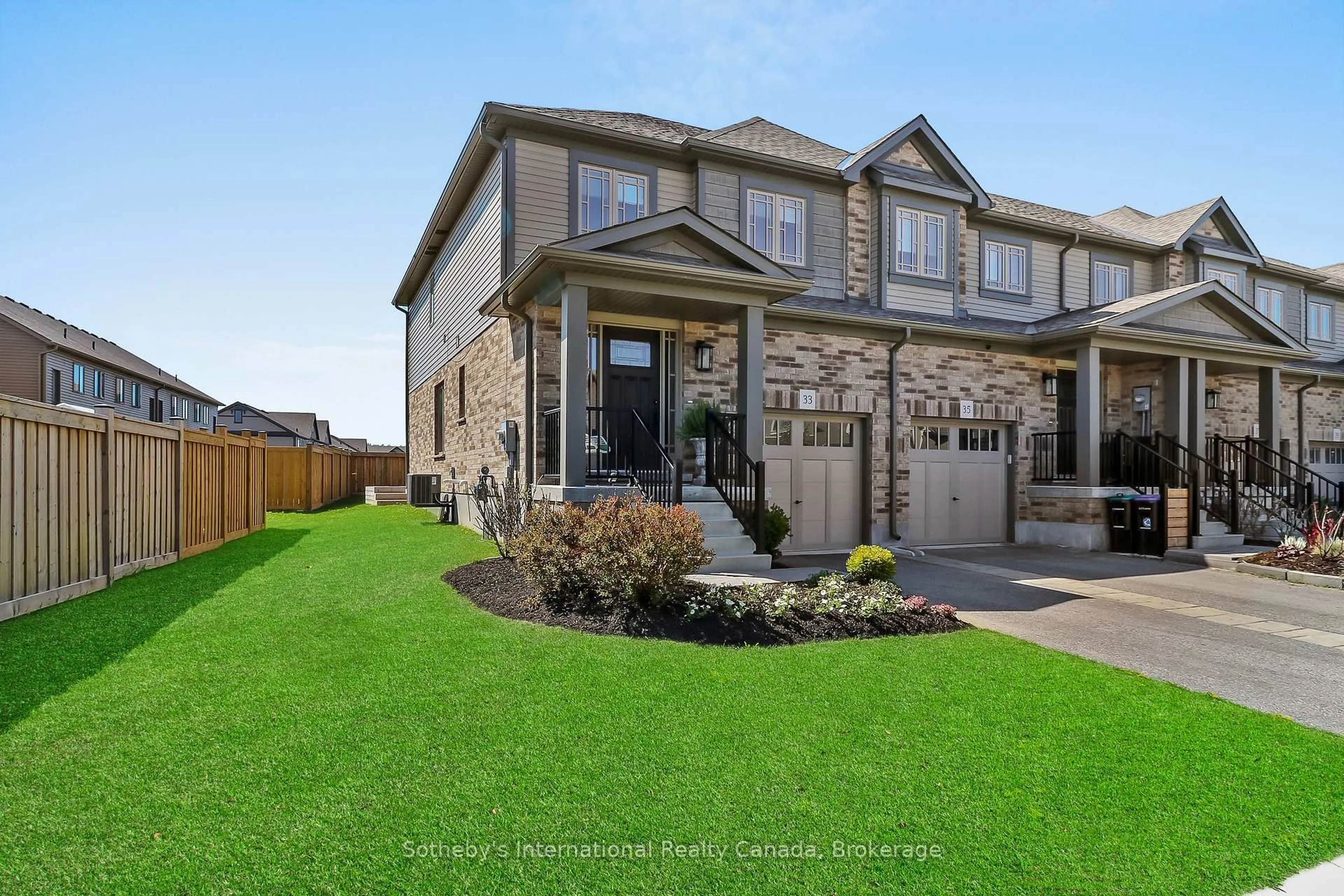 Home with brick exterior material, street for 33 Foley Cres, Collingwood Ontario L9Y 3B7