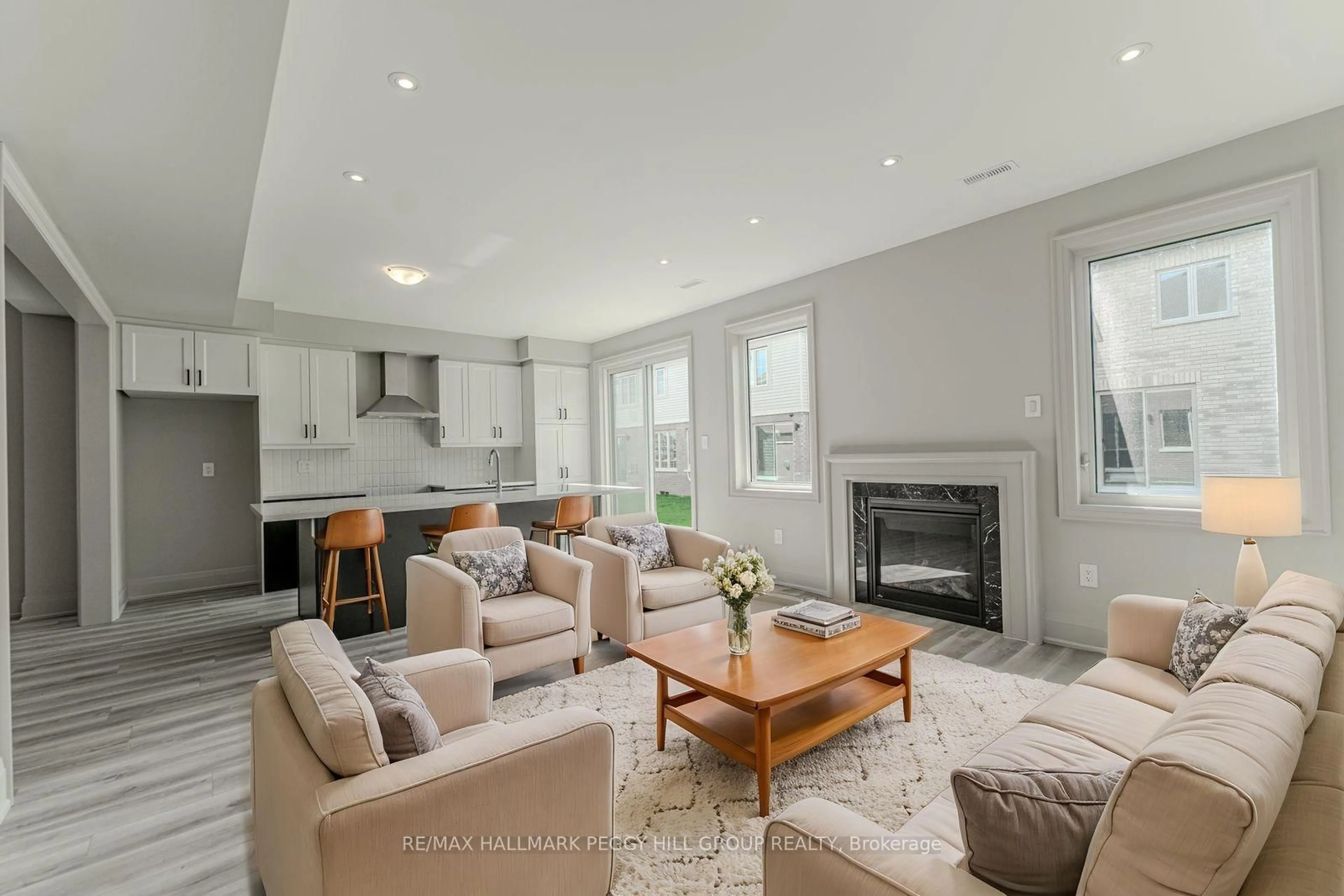 Living room with furniture, unknown for 5 Amsterdam Dr, Barrie Ontario L9J 0Z5