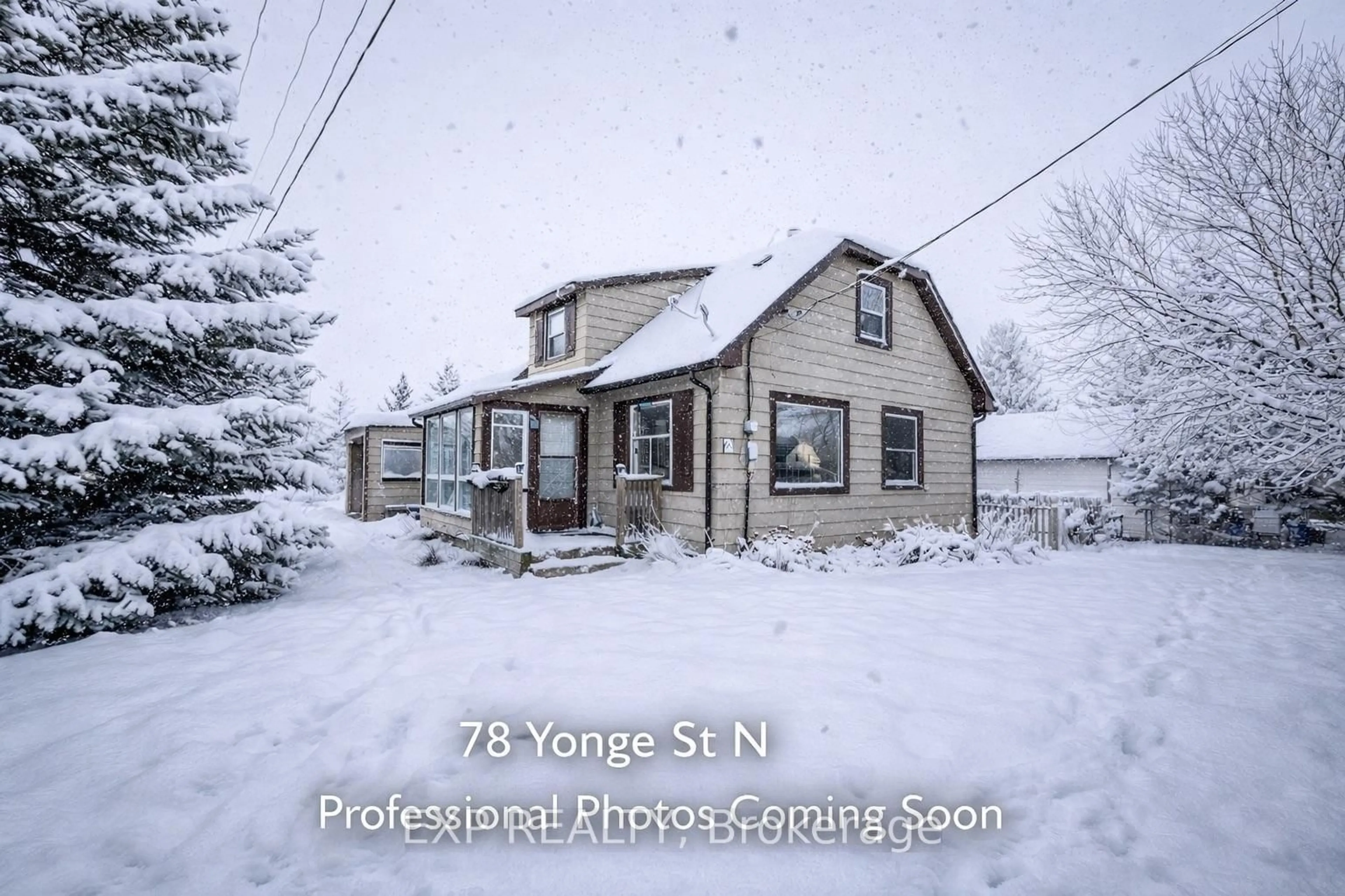 A pic from outside/outdoor area/front of a property/back of a property/a pic from drone, street for 78 Yonge St, Springwater Ontario L0L 1P0