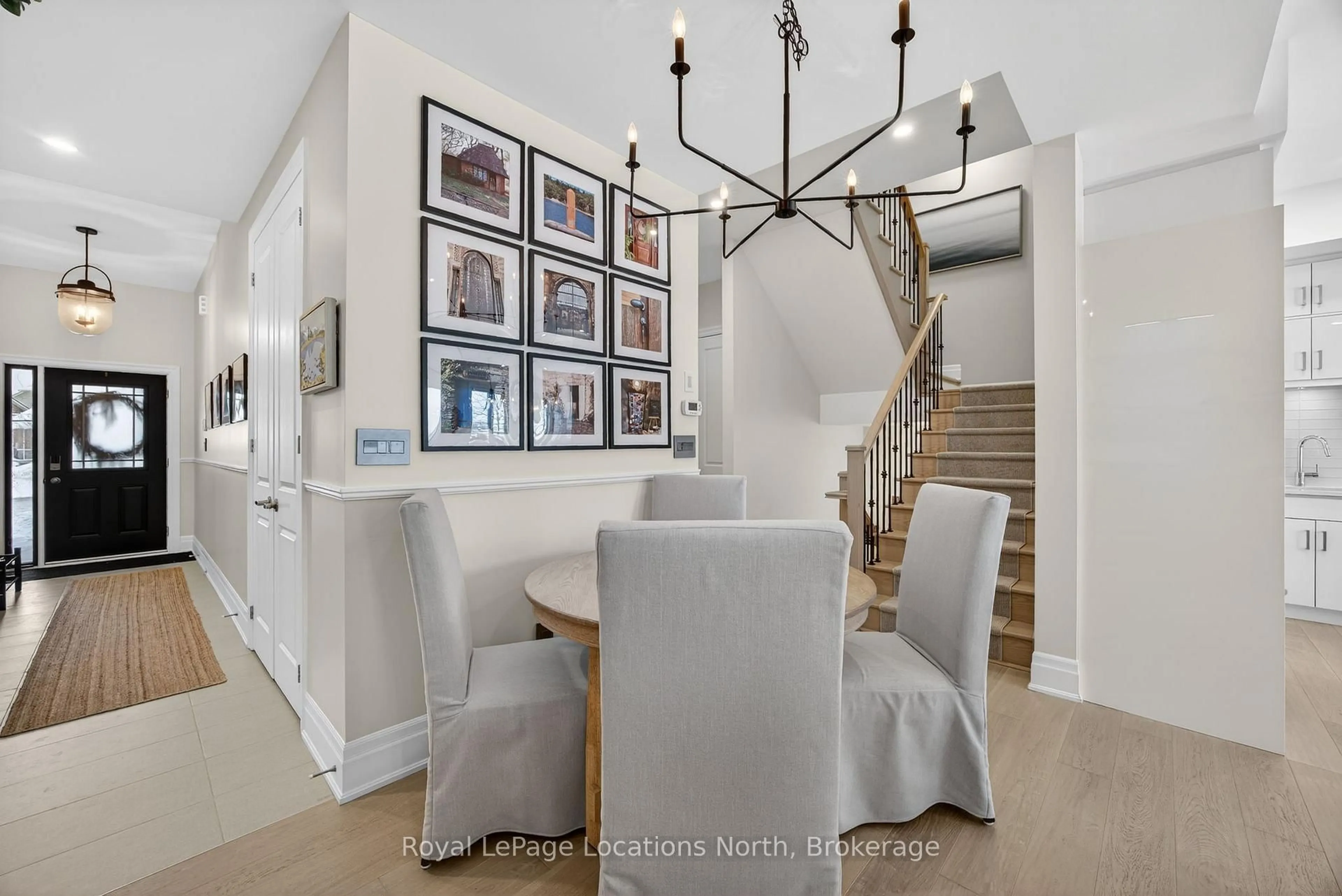 Dining room, unknown for 4 Huronic Crt, Collingwood Ontario L9Y 5L6