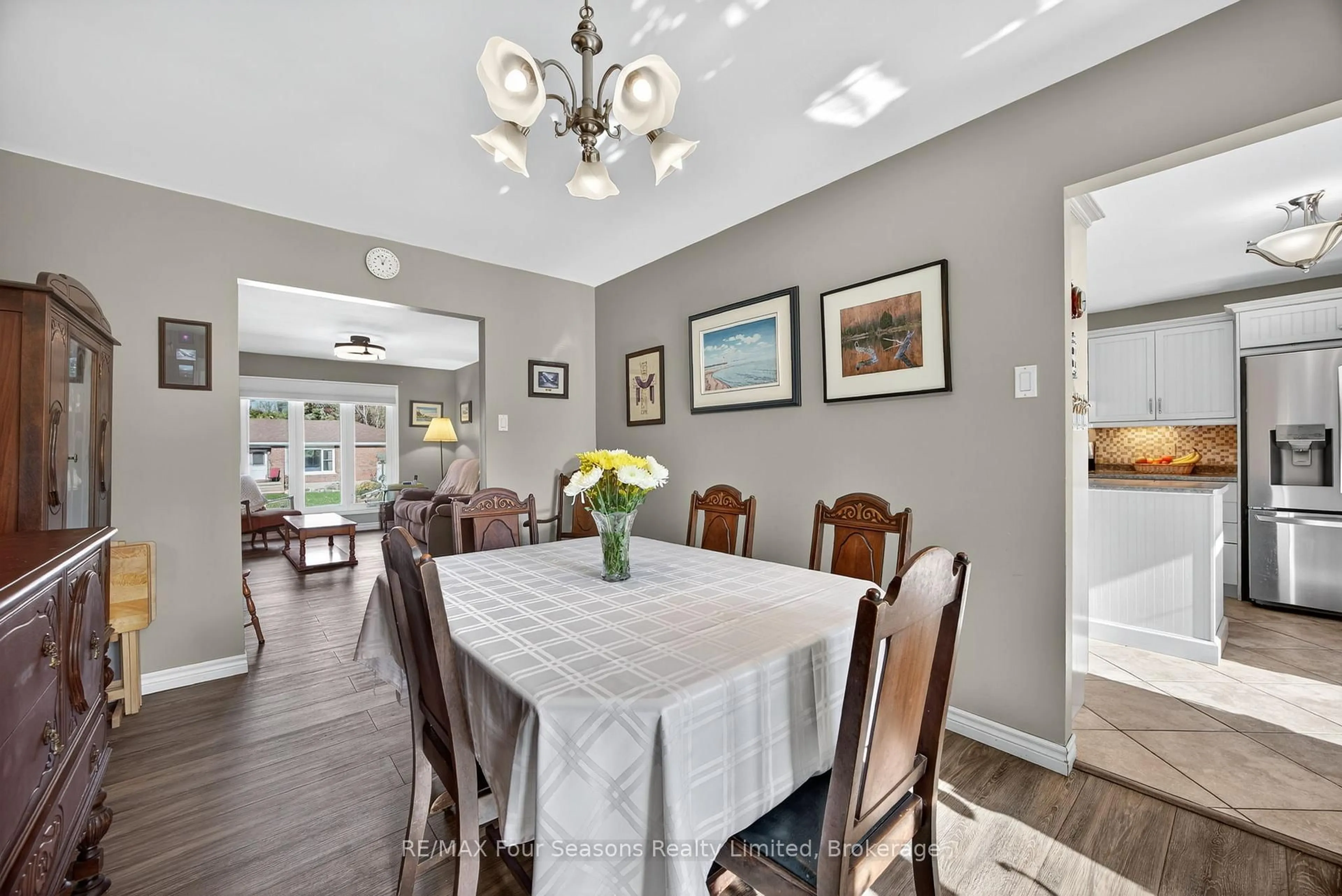 Dining room, unknown for 7 Batteaux Rd, Clearview Ontario L0M 1P0