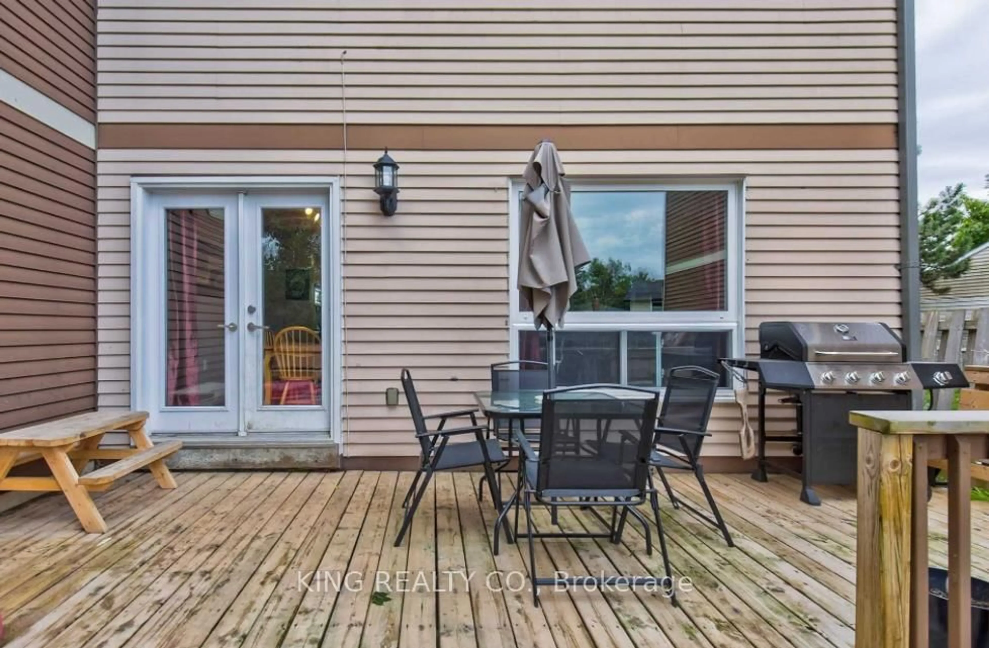 Patio, water/lake/river/ocean view for 24 Lampman Lane, Barrie Ontario L4N 5B1