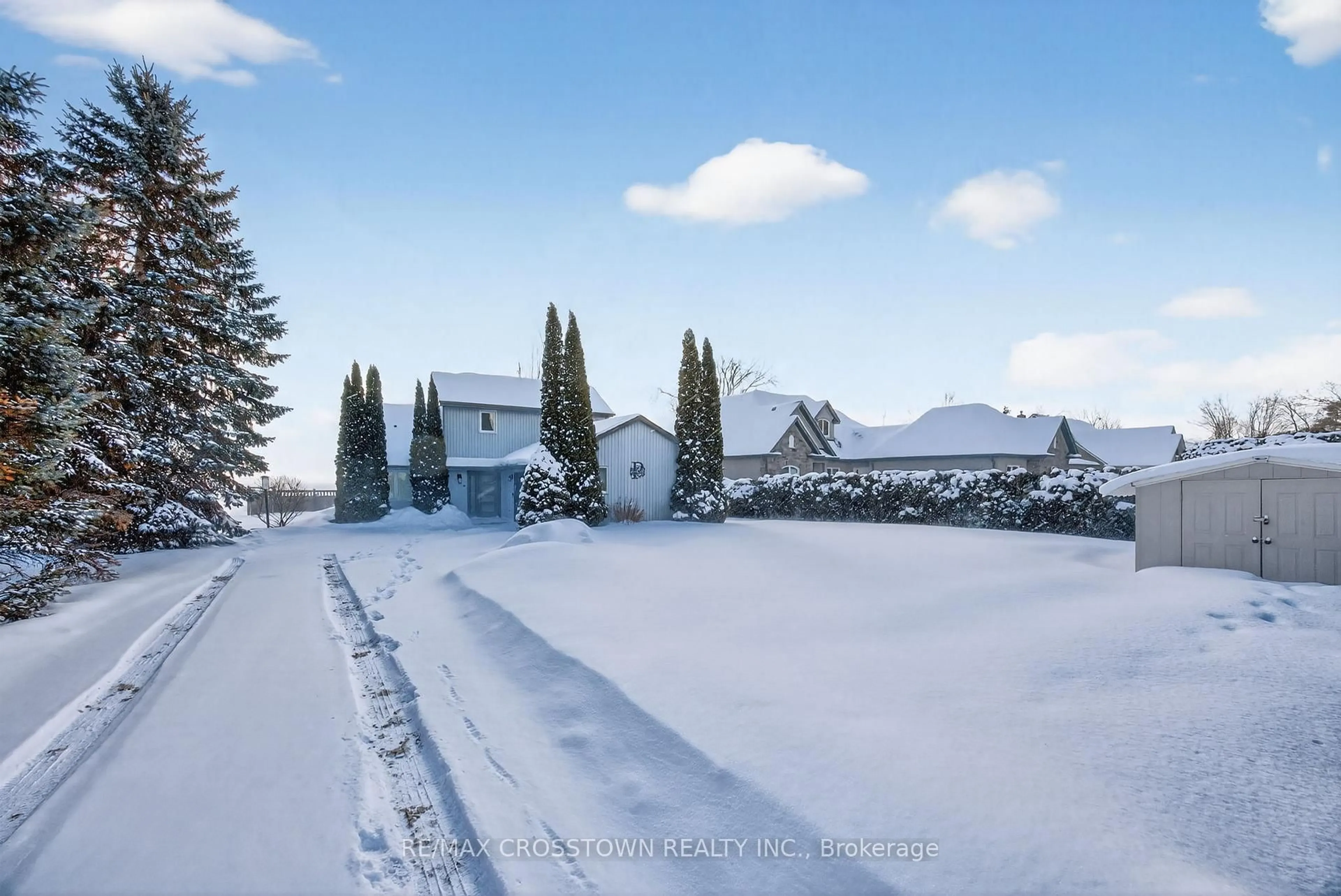 A pic from outside/outdoor area/front of a property/back of a property/a pic from drone, mountain view for 167 Lakeshore Rd, Oro-Medonte Ontario L0L 2E0