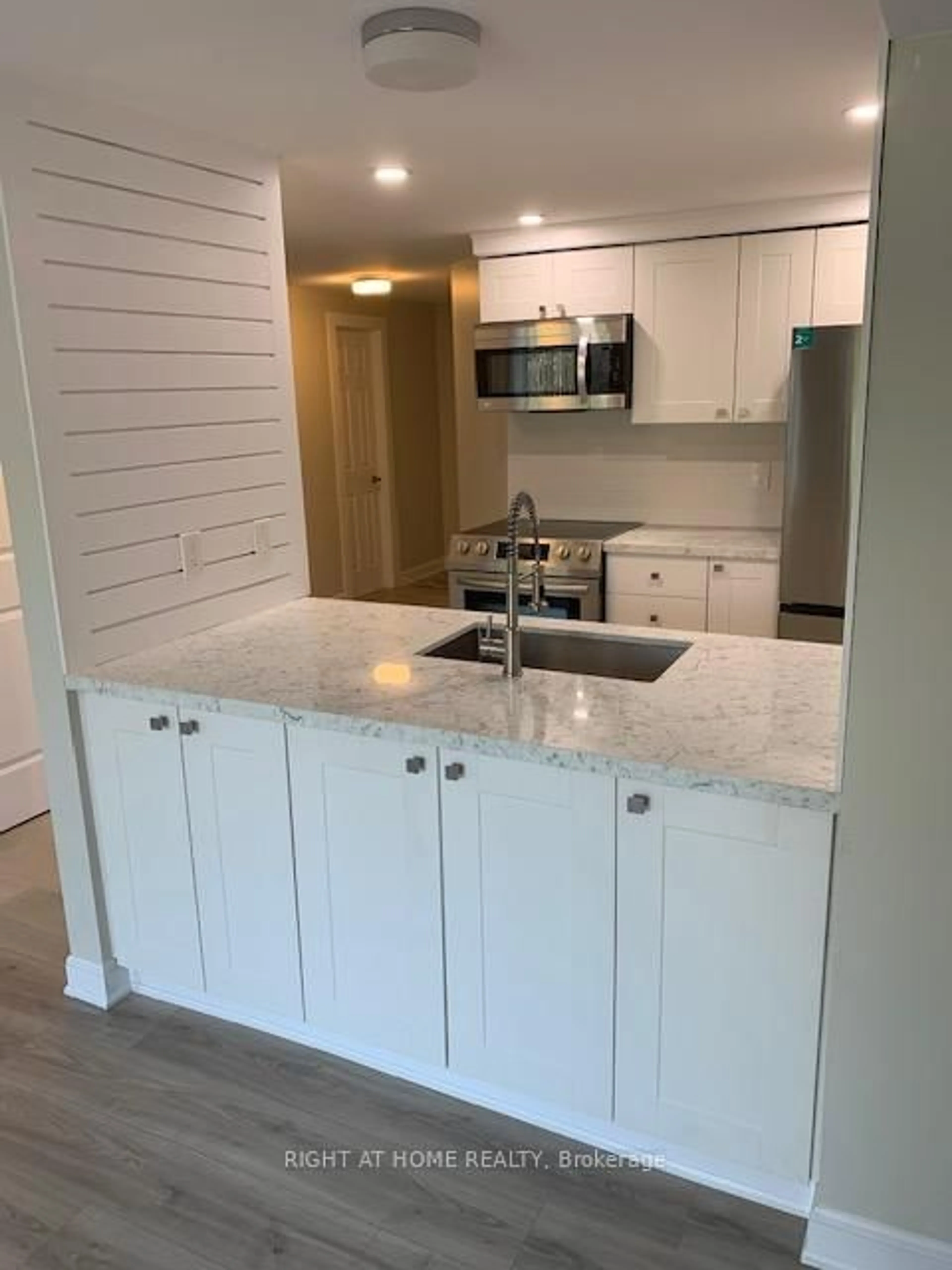 Open concept kitchen, unknown for 362 Dunsmore 362 Dunsmore Ln Lane, Barrie Ontario L4M 7B2