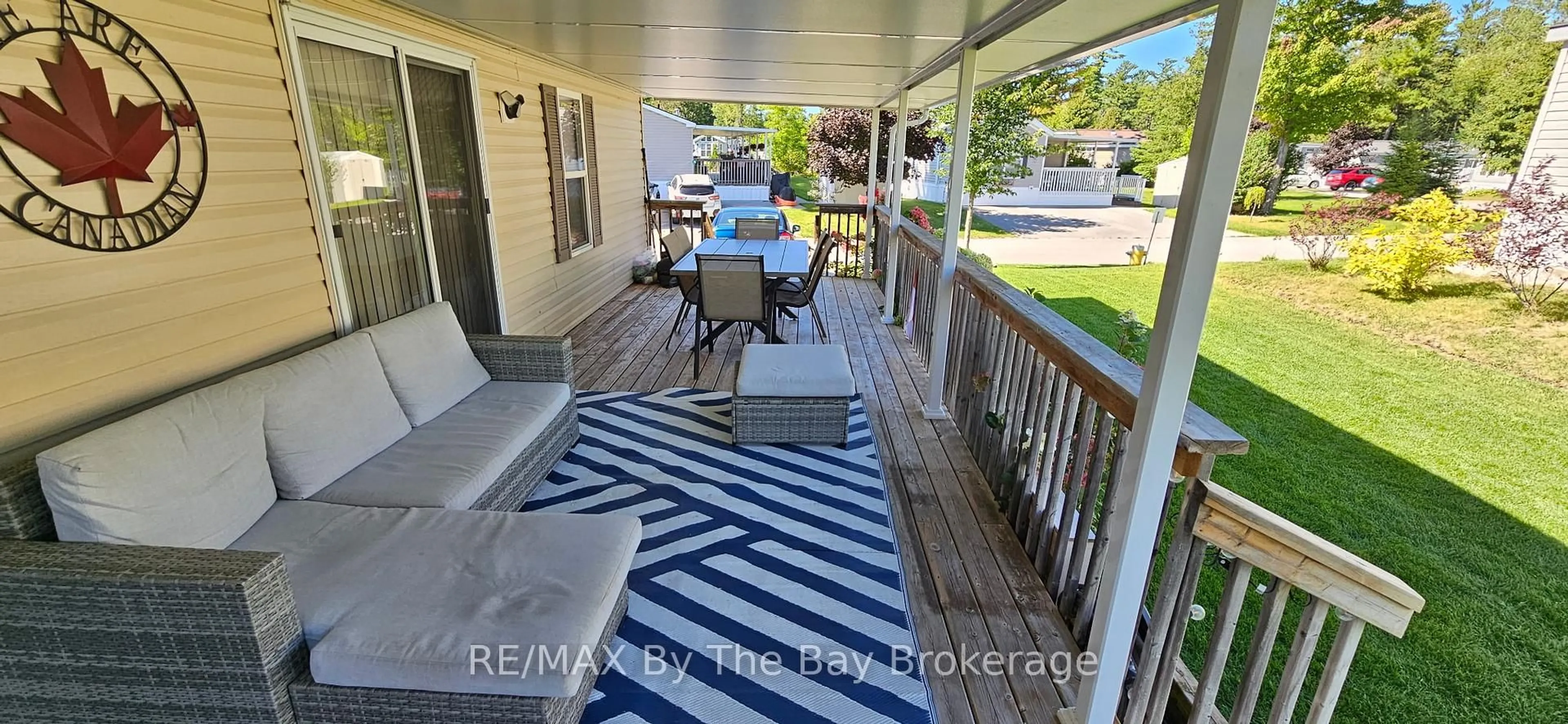 Patio, water/lake/river/ocean view for 17 CHIPPEWA Tr, Wasaga Beach Ontario L9Z 1X7