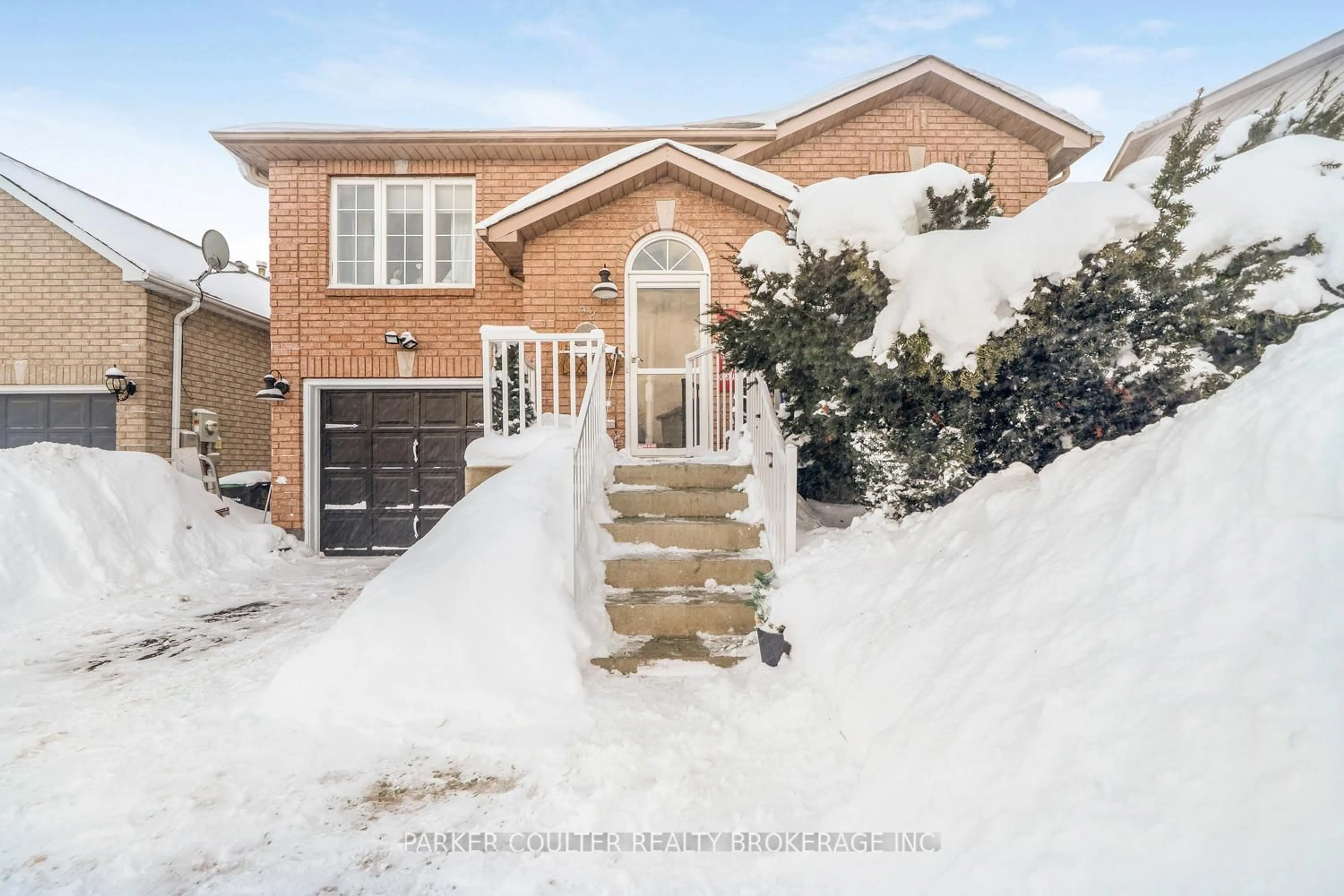 Home with brick exterior material, street for 92 Snowy Owl Cres, Barrie Ontario L4M 6P8