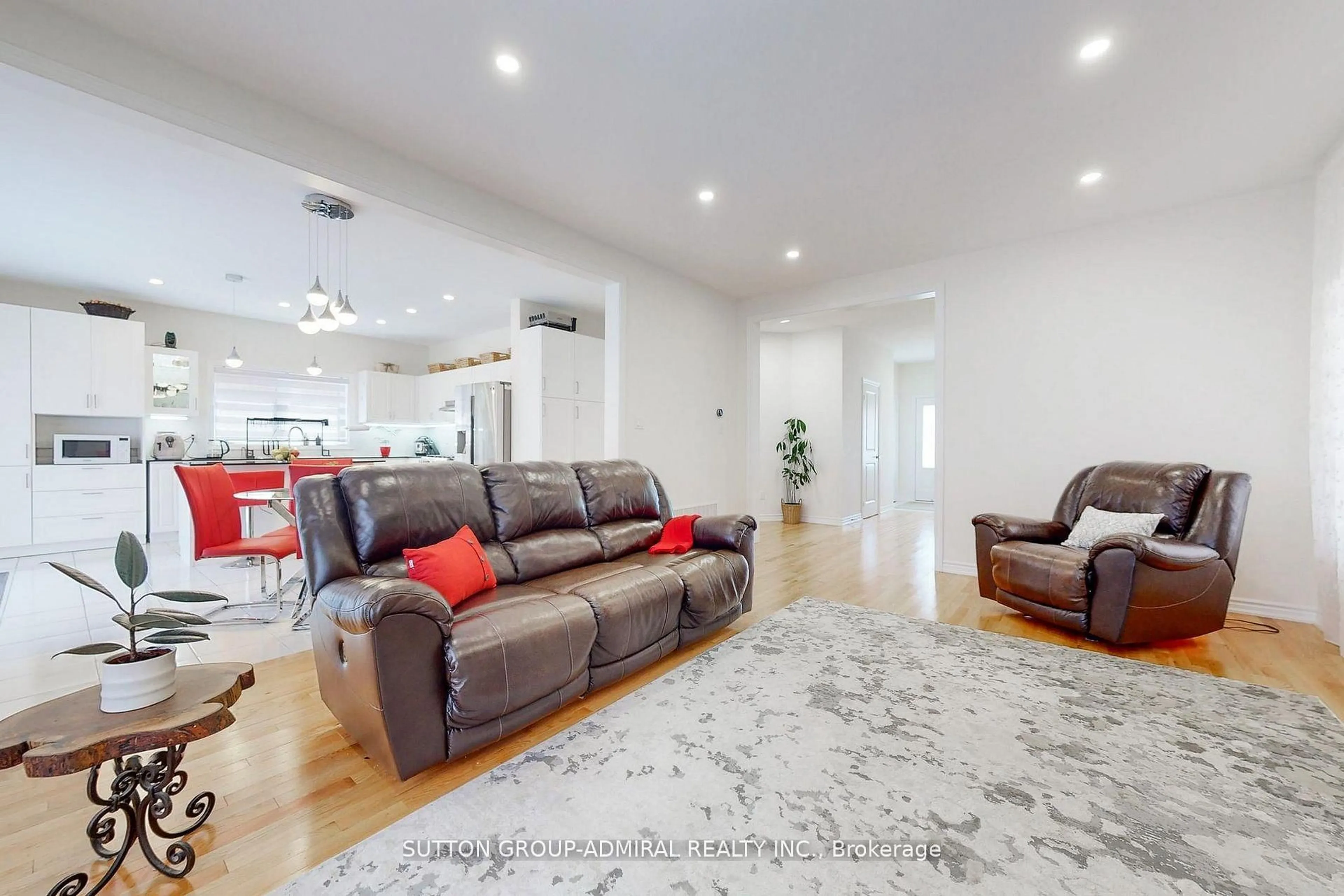 Living room with furniture, unknown for 3 Cypress Point St, Barrie Ontario L4N 5S4