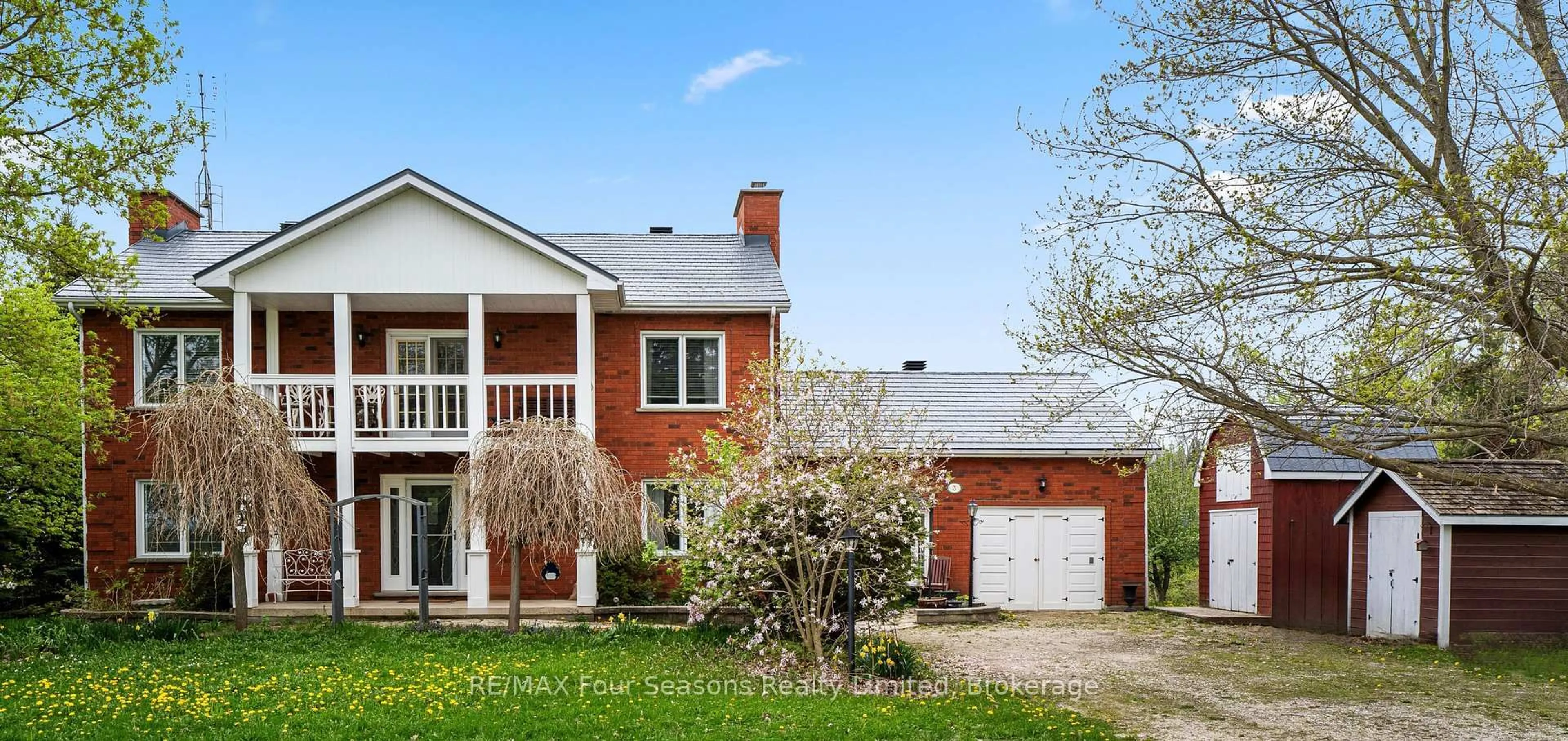 Home with brick exterior material, street for 3 Sydenham Tr, Clearview Ontario L0M 1H0