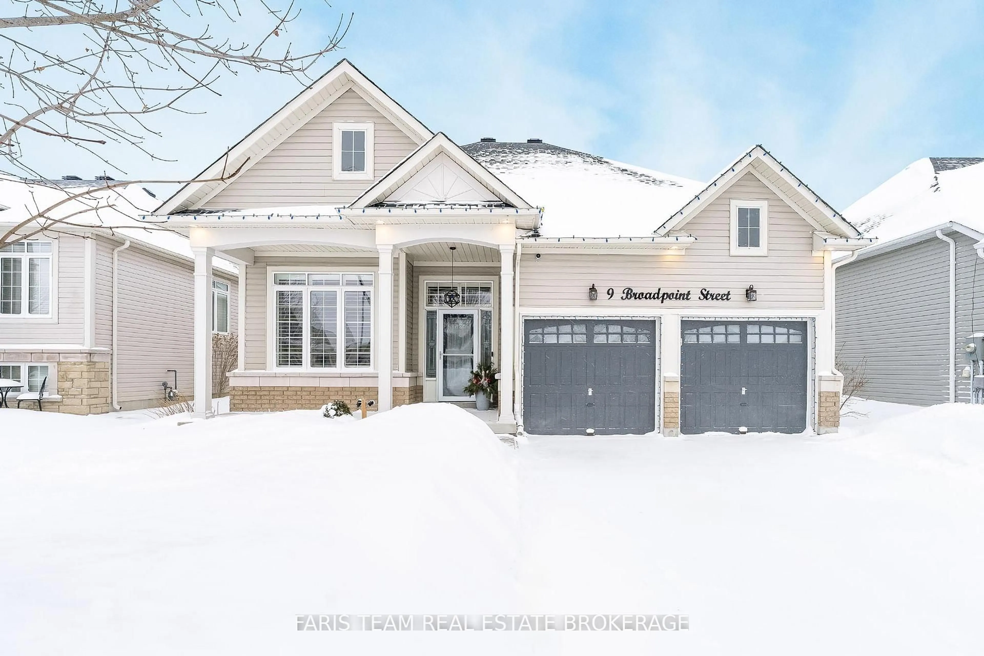 Home with brick exterior material, street for 9 Broadpoint St, Wasaga Beach Ontario L9Z 3B8