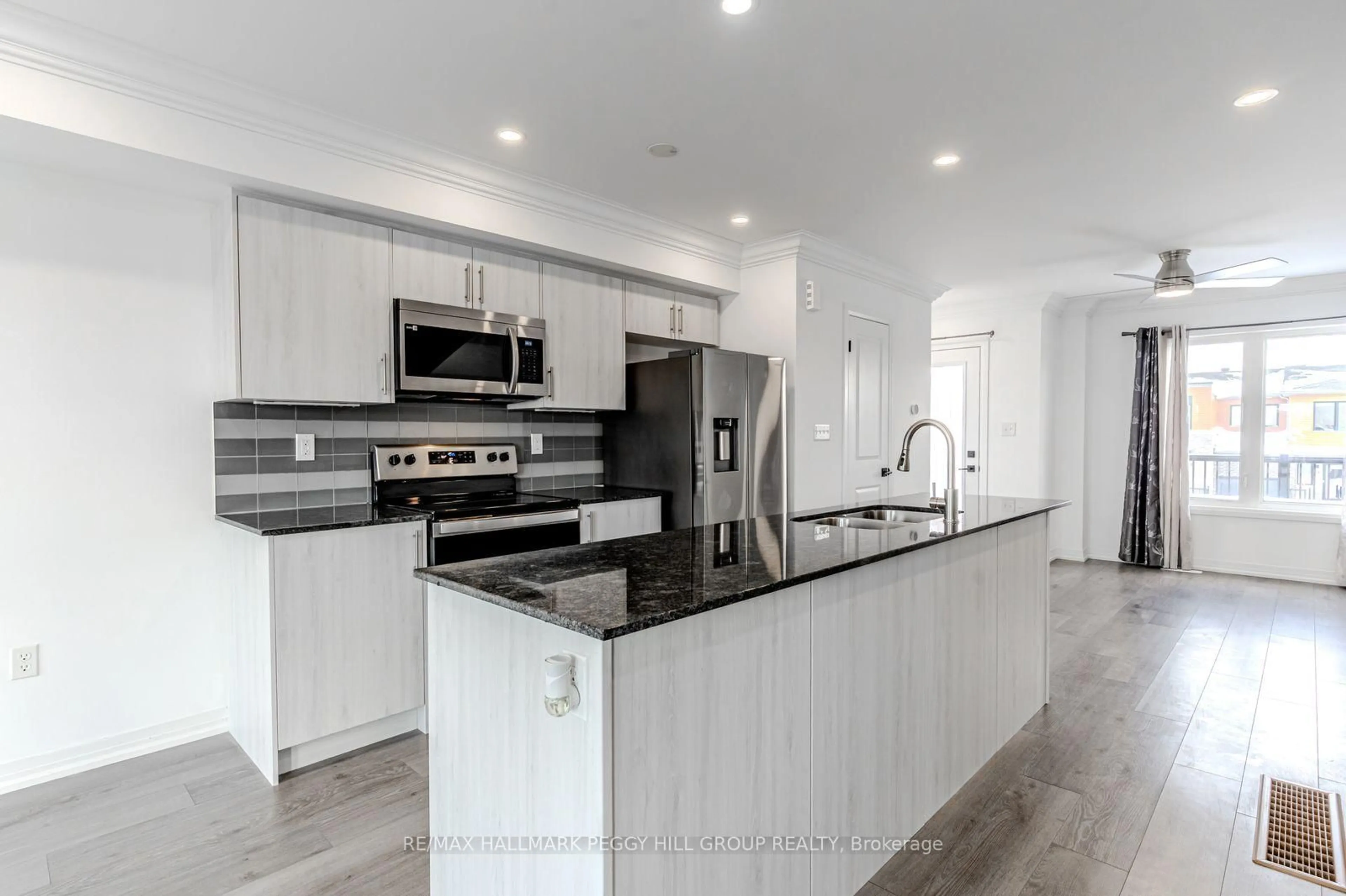Open concept kitchen, unknown for 99 Fairlane Ave, Barrie Ontario L9J 0M5