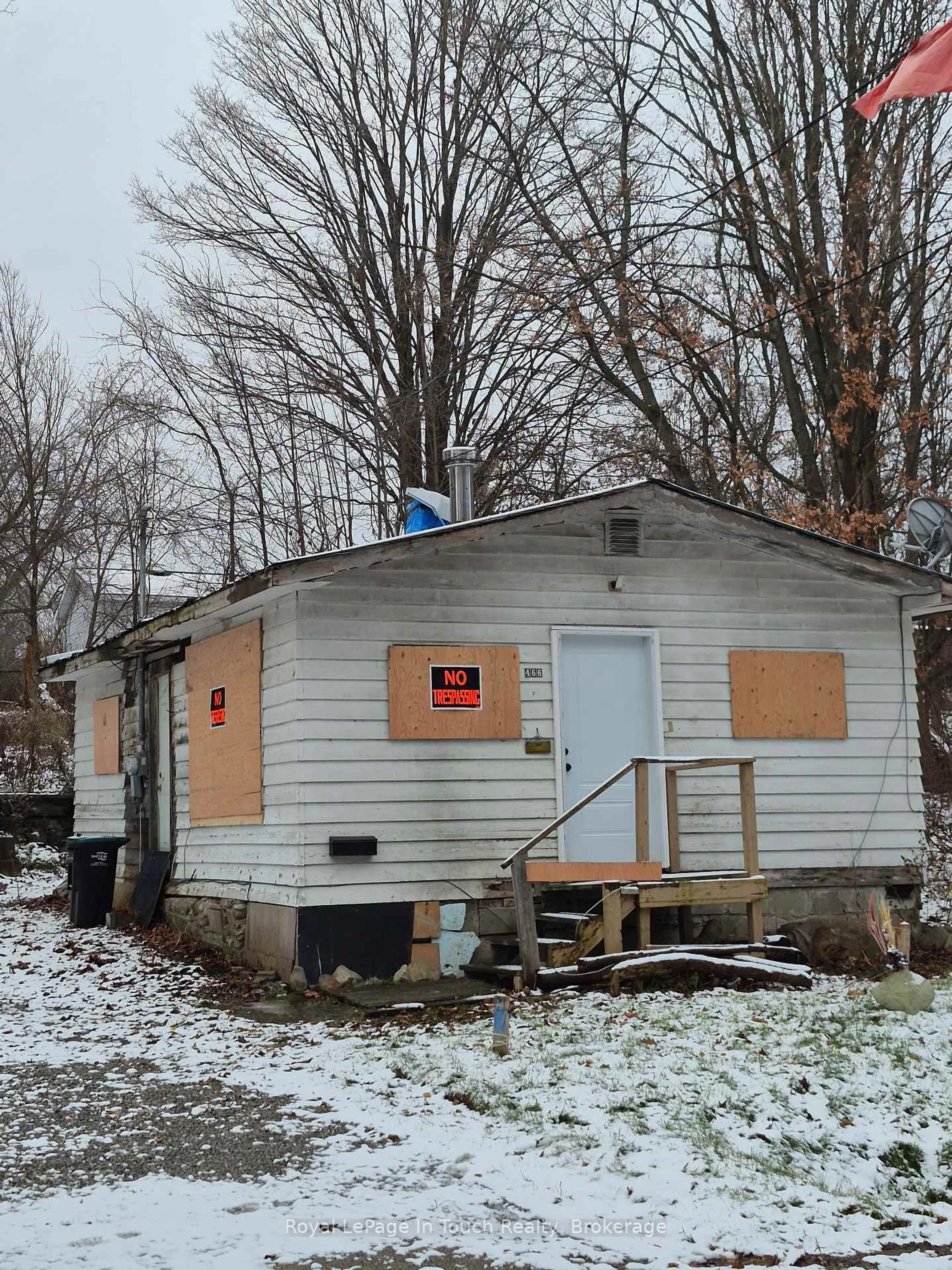 Shed for 466 Fifth Ave, Tay Ontario L0K 1R0