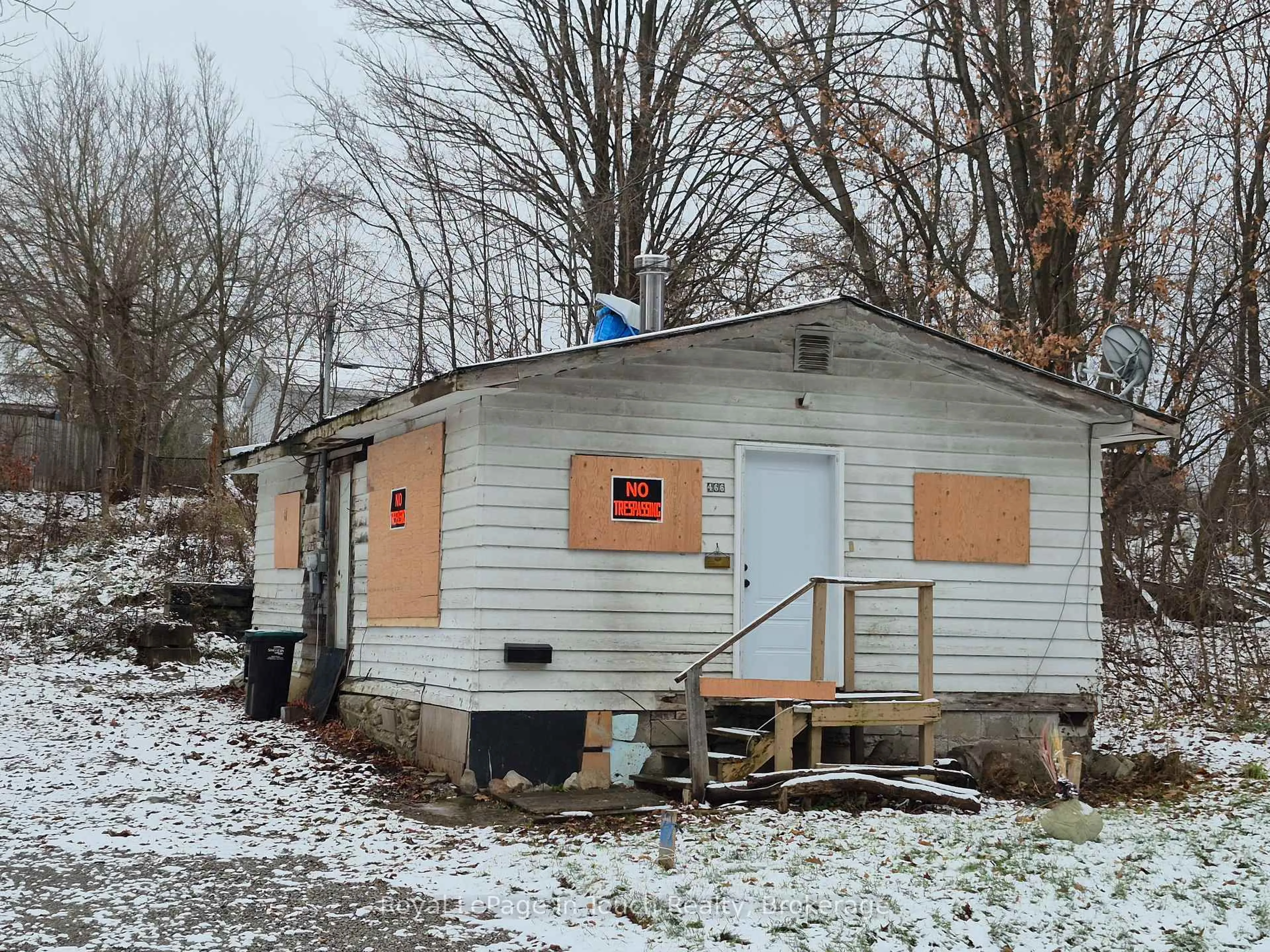 Shed for 466 Fifth Ave, Tay Ontario L0K 1R0