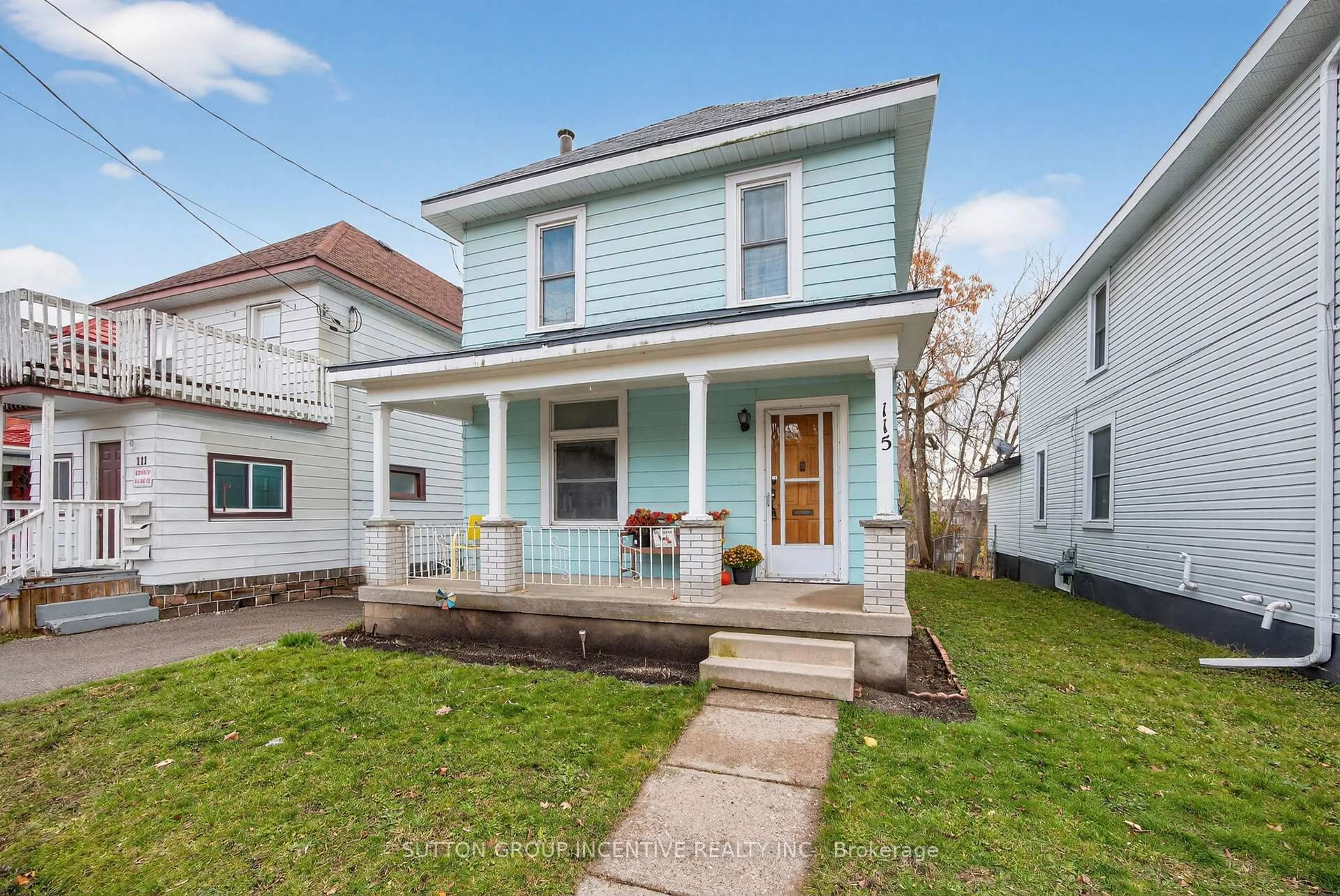 Home with vinyl exterior material, street for 115 Mary St, Orillia Ontario L3V 3E1