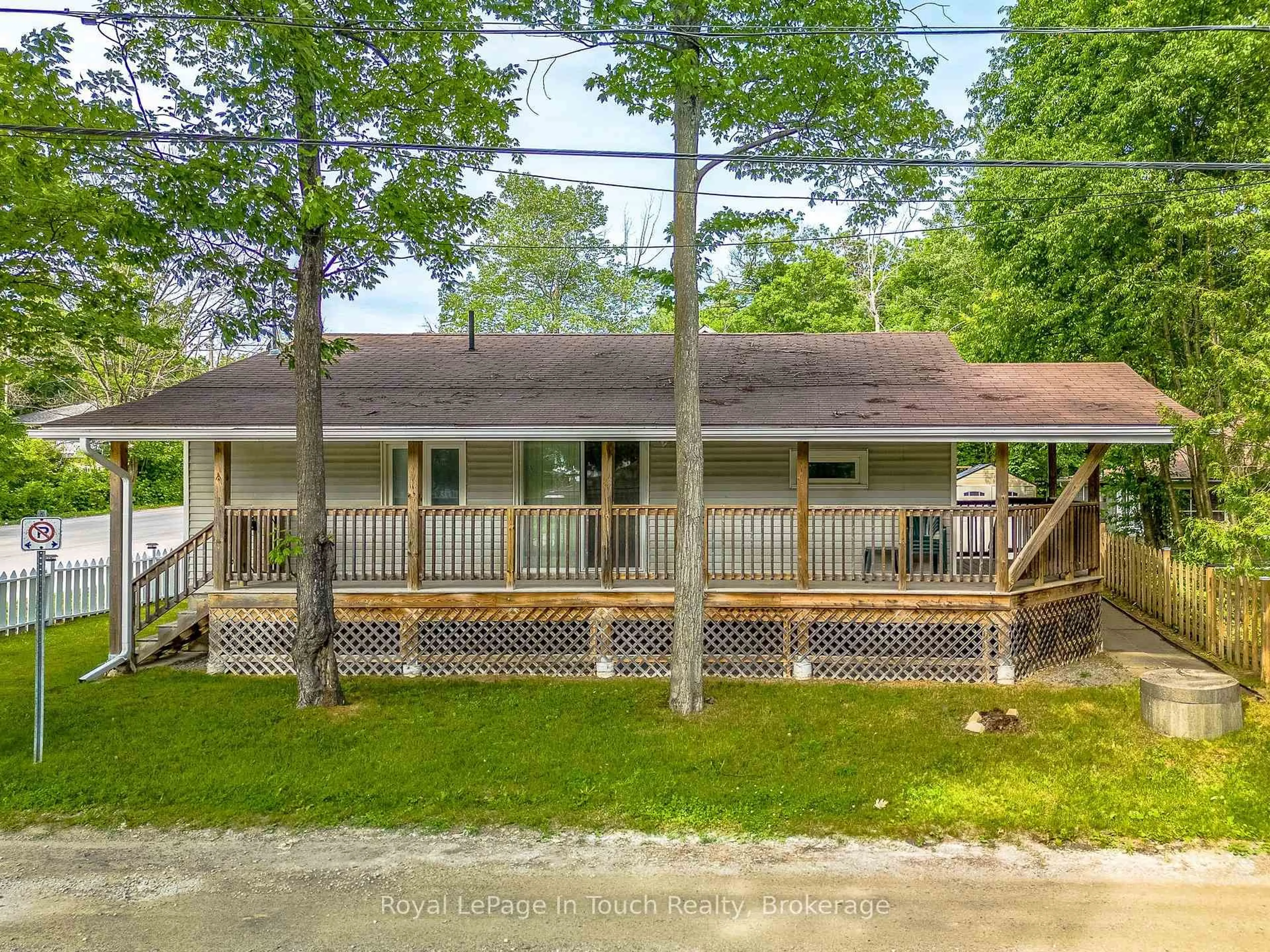 A pic from outside/outdoor area/front of a property/back of a property/a pic from drone, street for 349 Balm Beach Rd, Tiny Ontario L0L 2J0