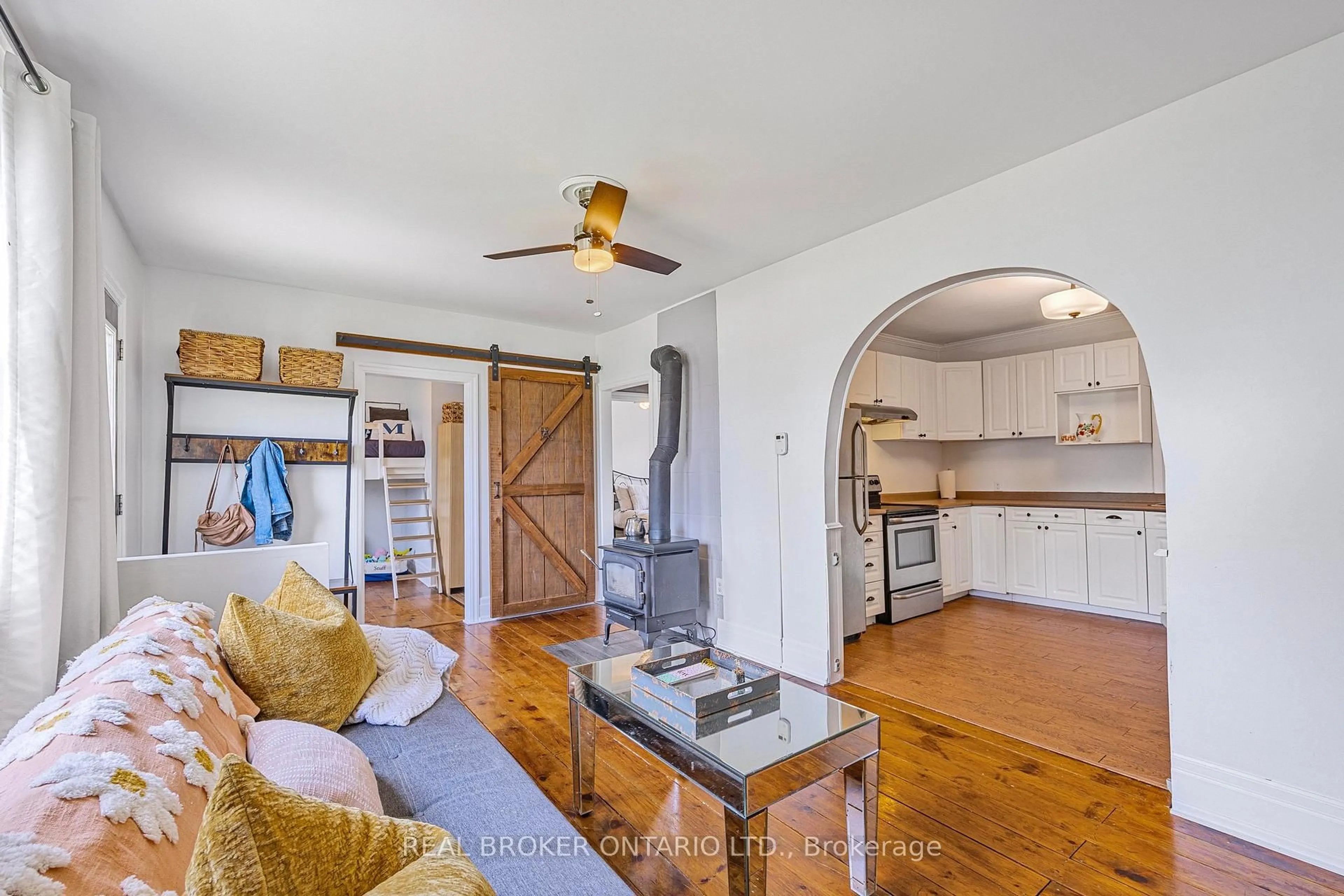 Unknown for 5520 County Road 90 Rd, Springwater Ontario L0M 1T0