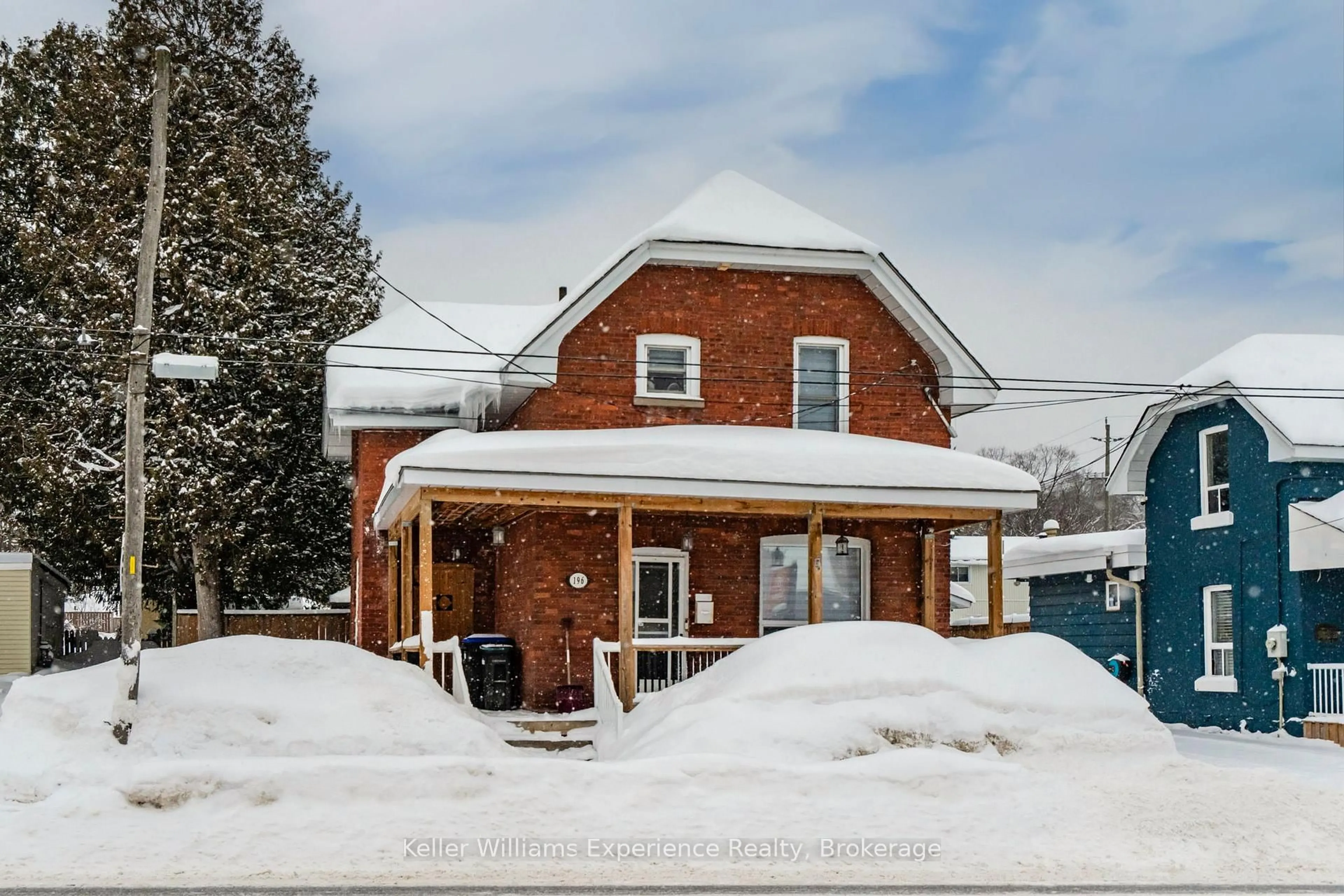 Home with brick exterior material, street for 196 Fourth St, Midland Ontario L4R 3T4