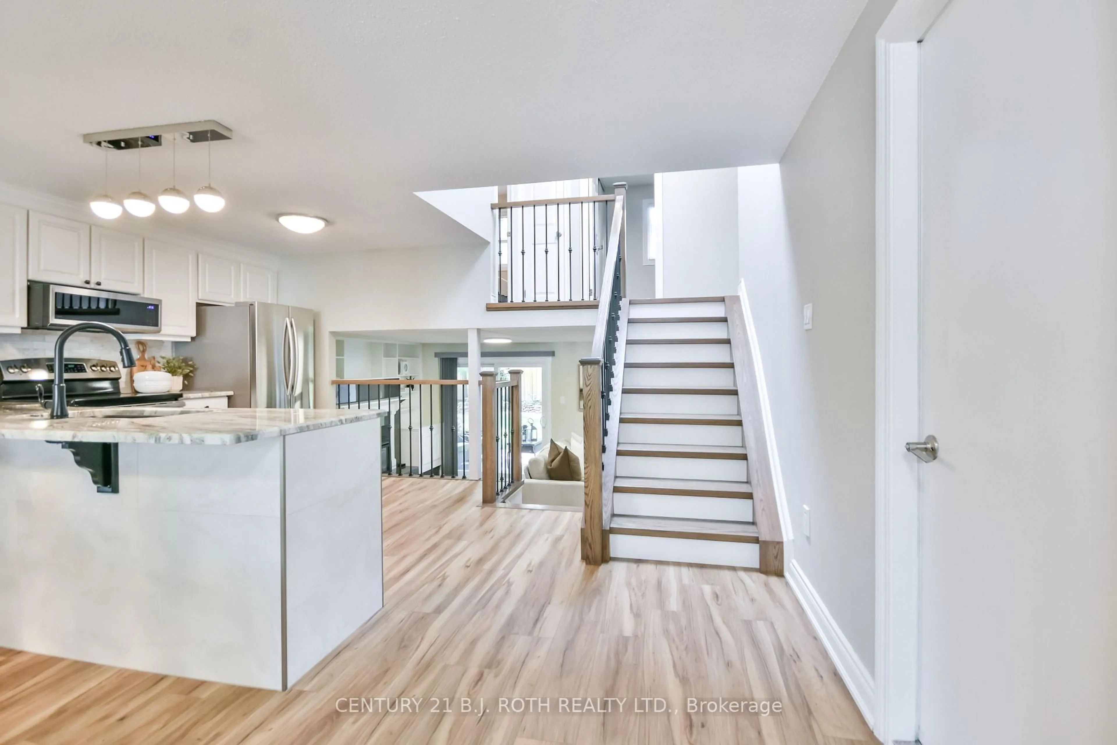 Unknown for 49 Ridgeway Ave, Barrie Ontario L4N 5M2