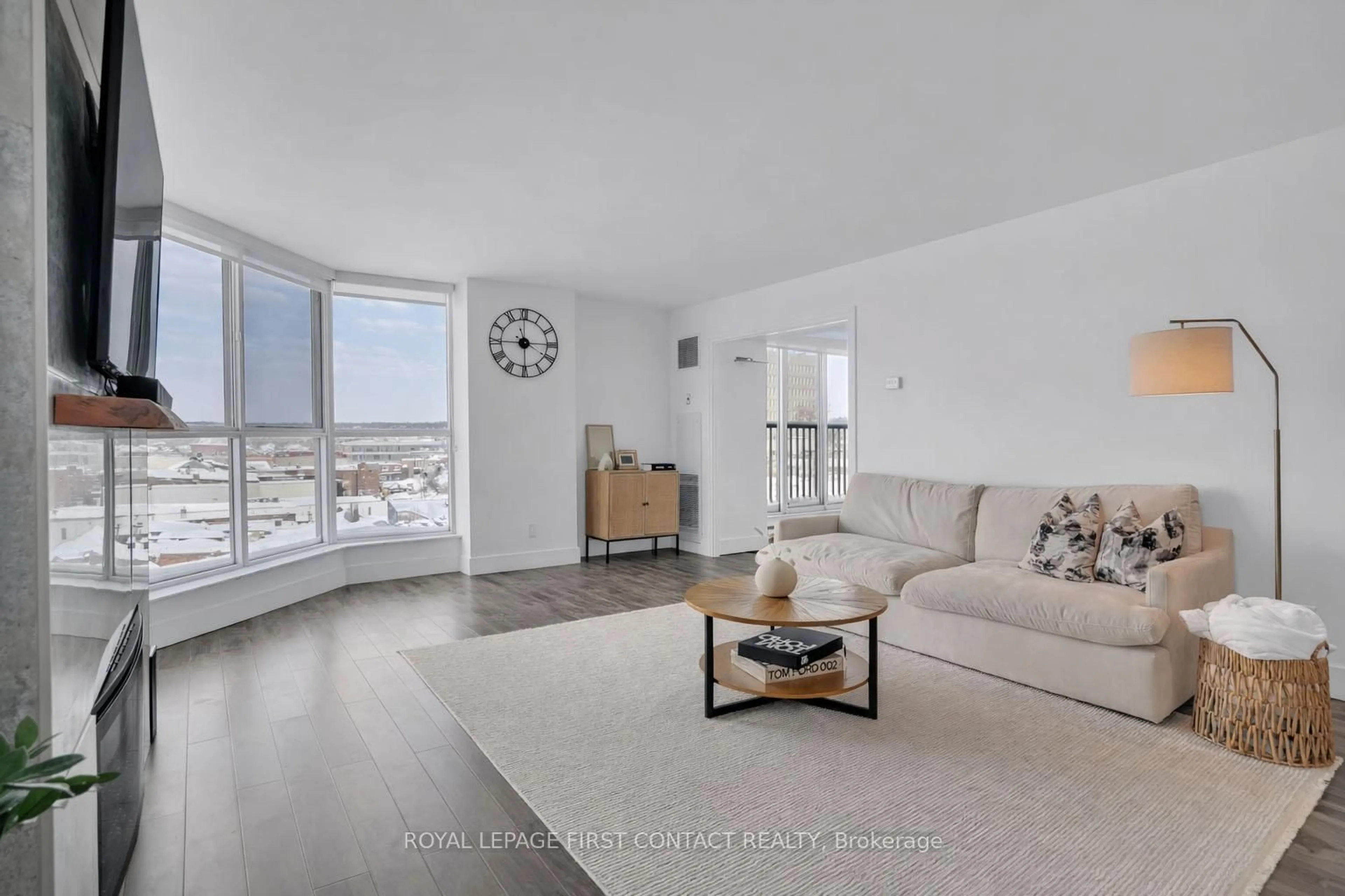 Living room with furniture, unknown for 140 Dunlop St #605, Barrie Ontario L4M 6H9