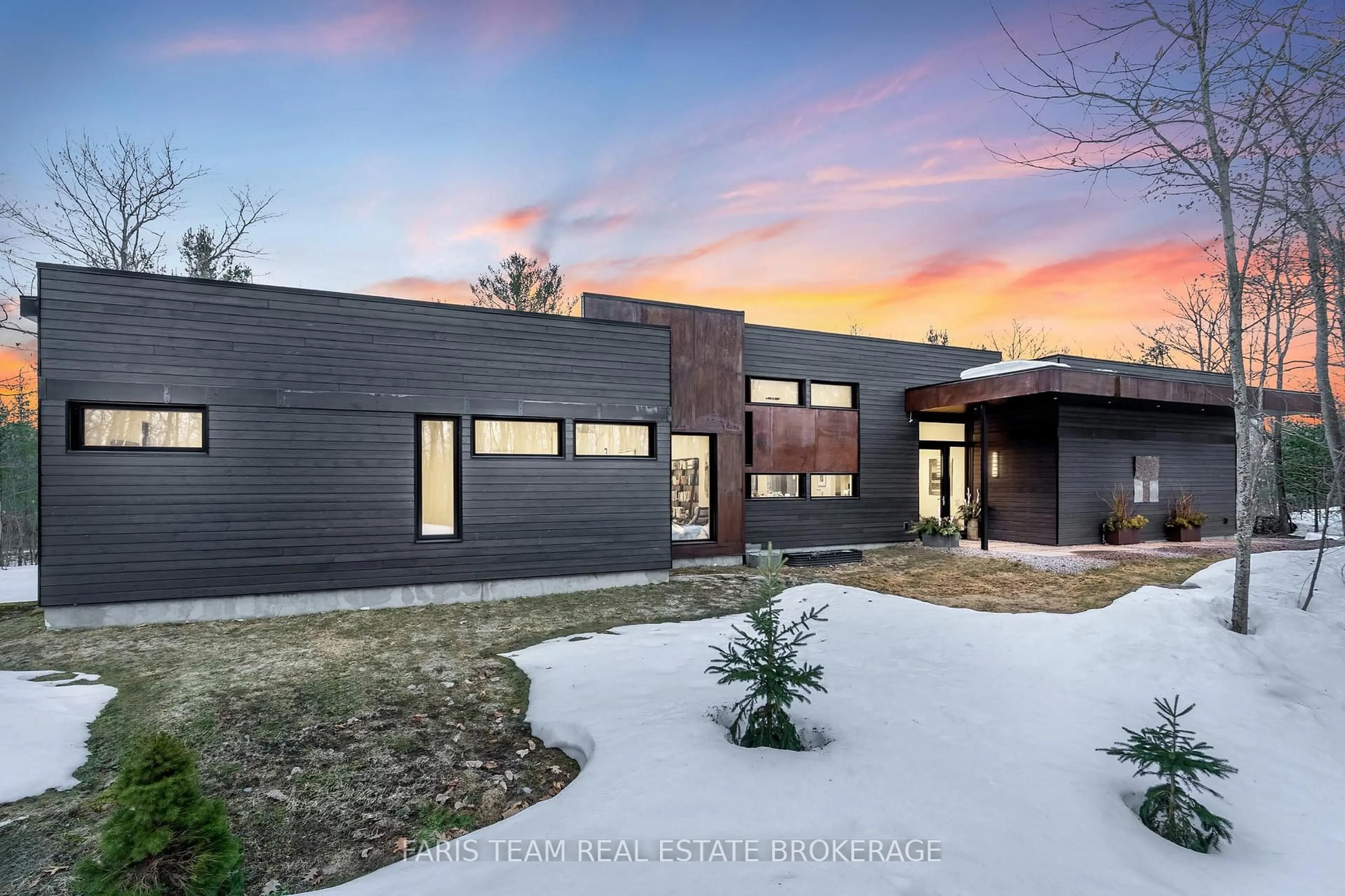 Home with brick exterior material, unknown for 3870 Darling Island Rd, Severn Ontario L0K 1S0