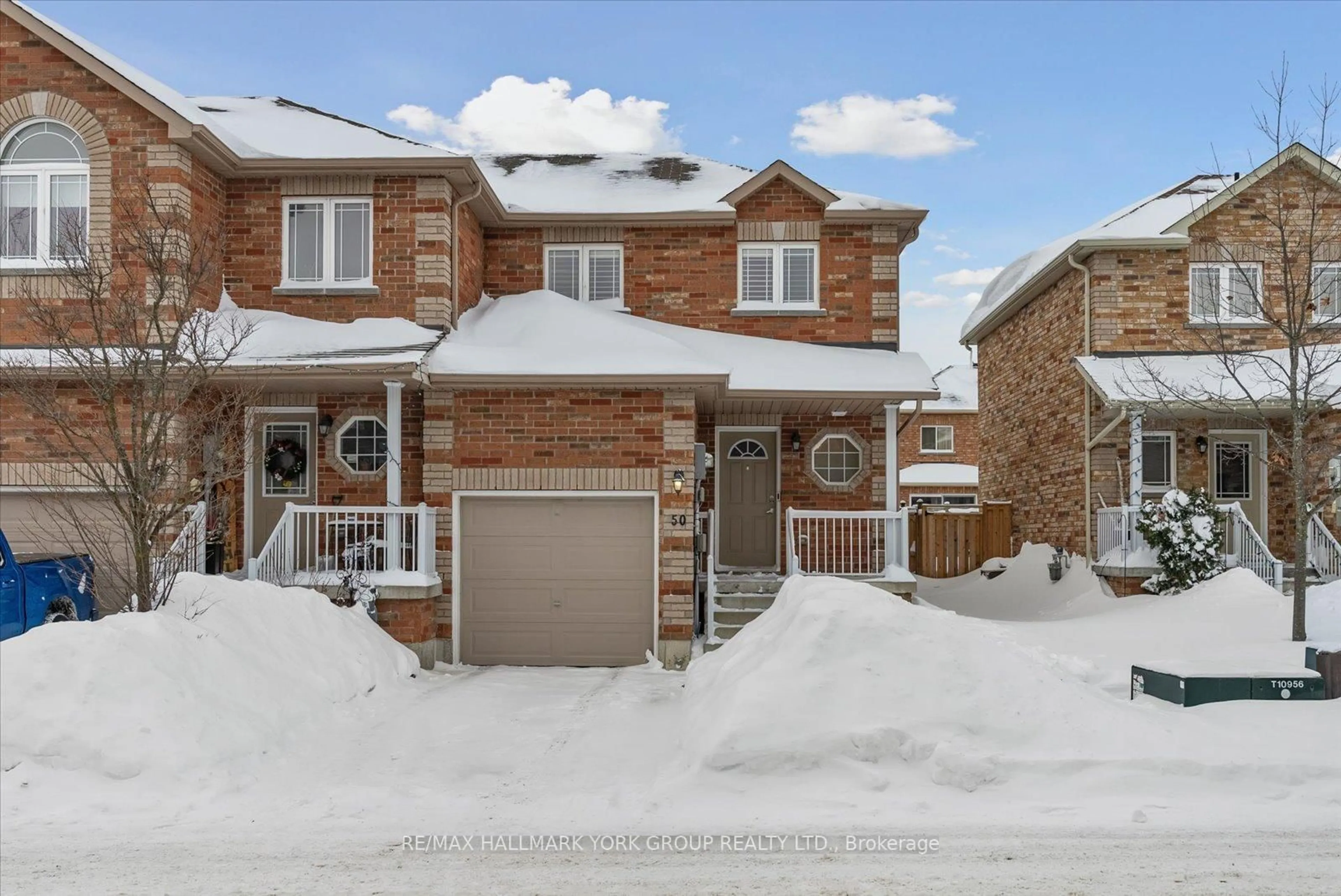 Home with brick exterior material, street for 50 Southwoods Cres #70, Barrie Ontario L4N 9P8