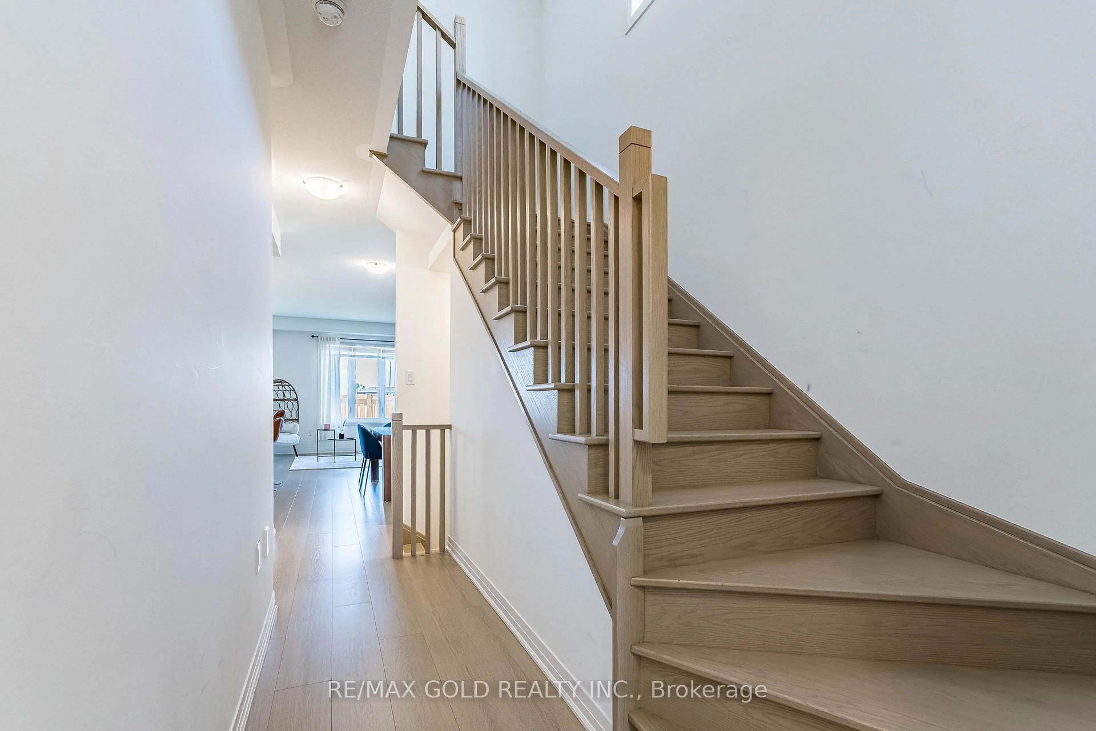 Stairs for 89 Sagewood Ave, Barrie Ontario L9J 0K5