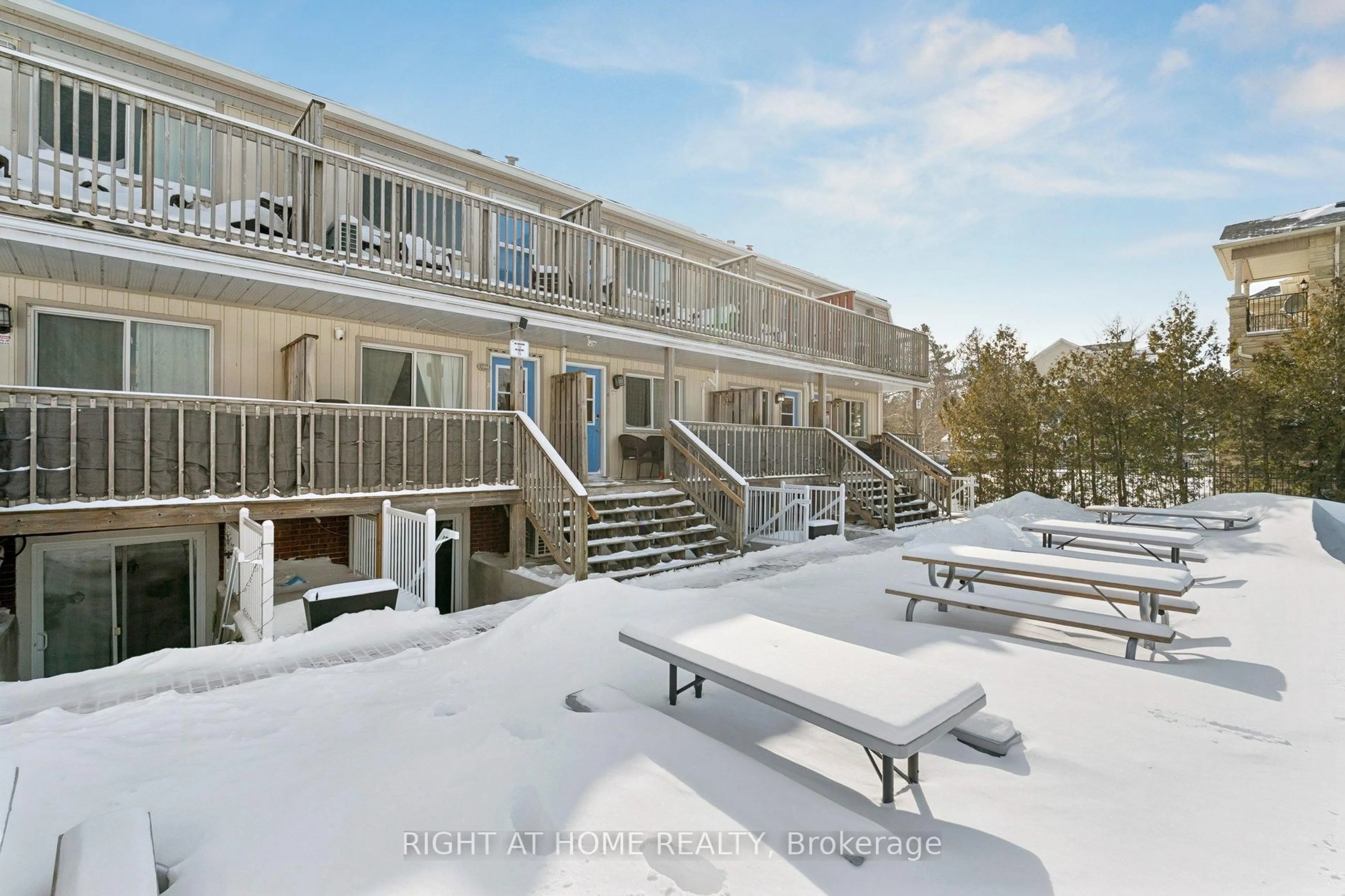 Patio, mountain view for 734 Shore Lane #3, Wasaga Beach Ontario L9Z 2C7