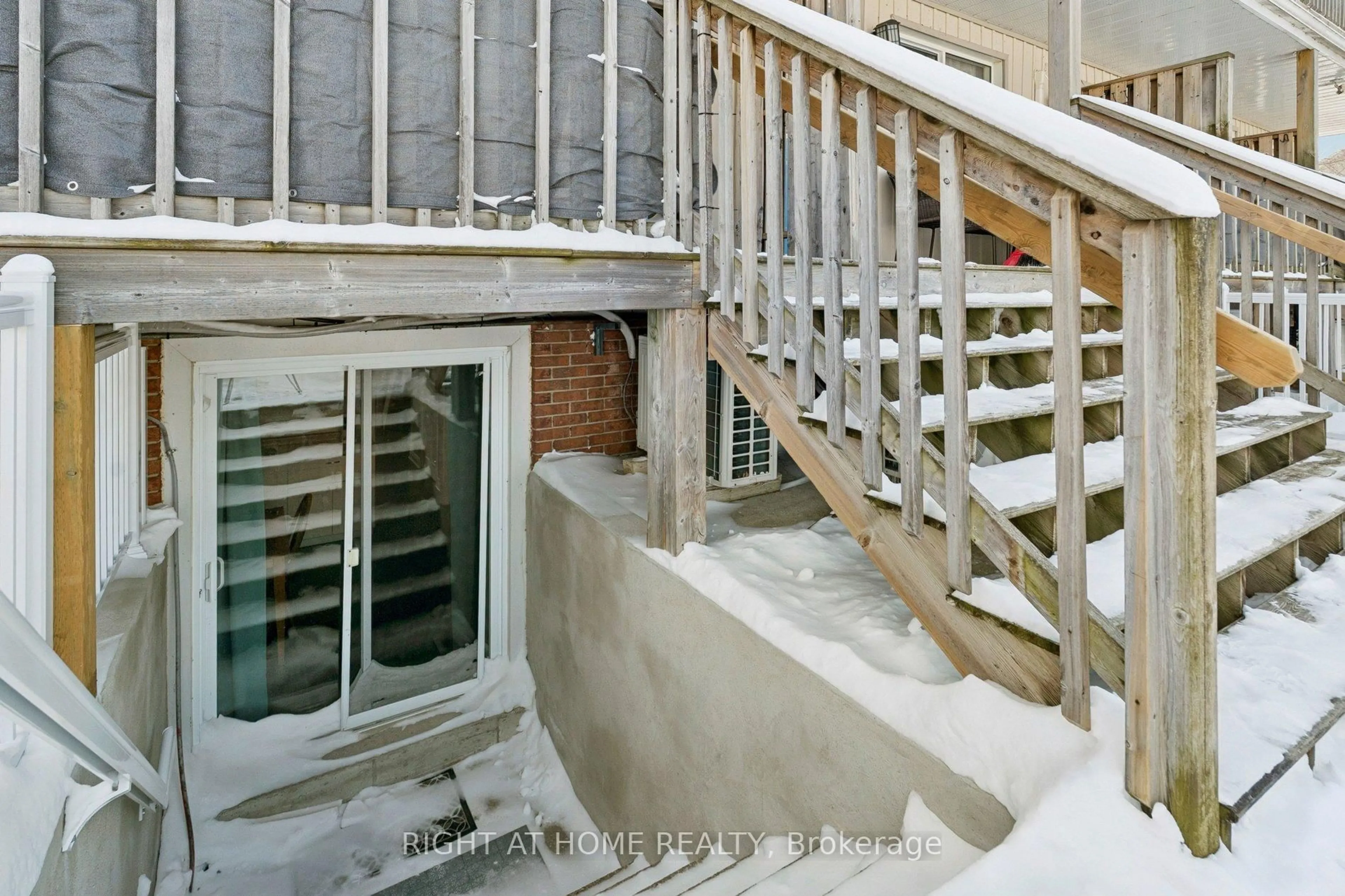 Stairs for 734 Shore Lane #3, Wasaga Beach Ontario L9Z 2C7
