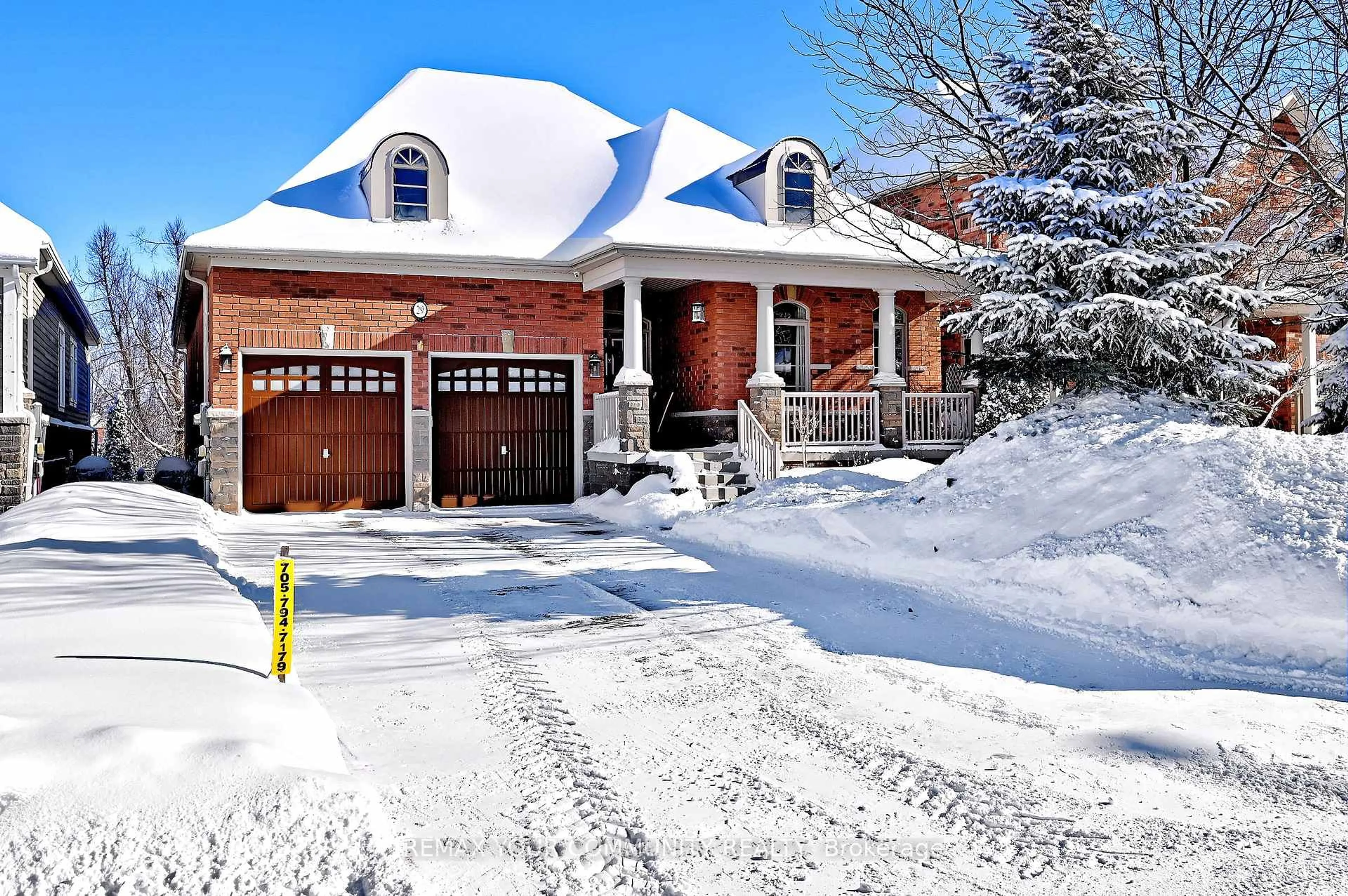 Home with brick exterior material, street for 29 Turner Dr, Barrie Ontario L4N 6M5