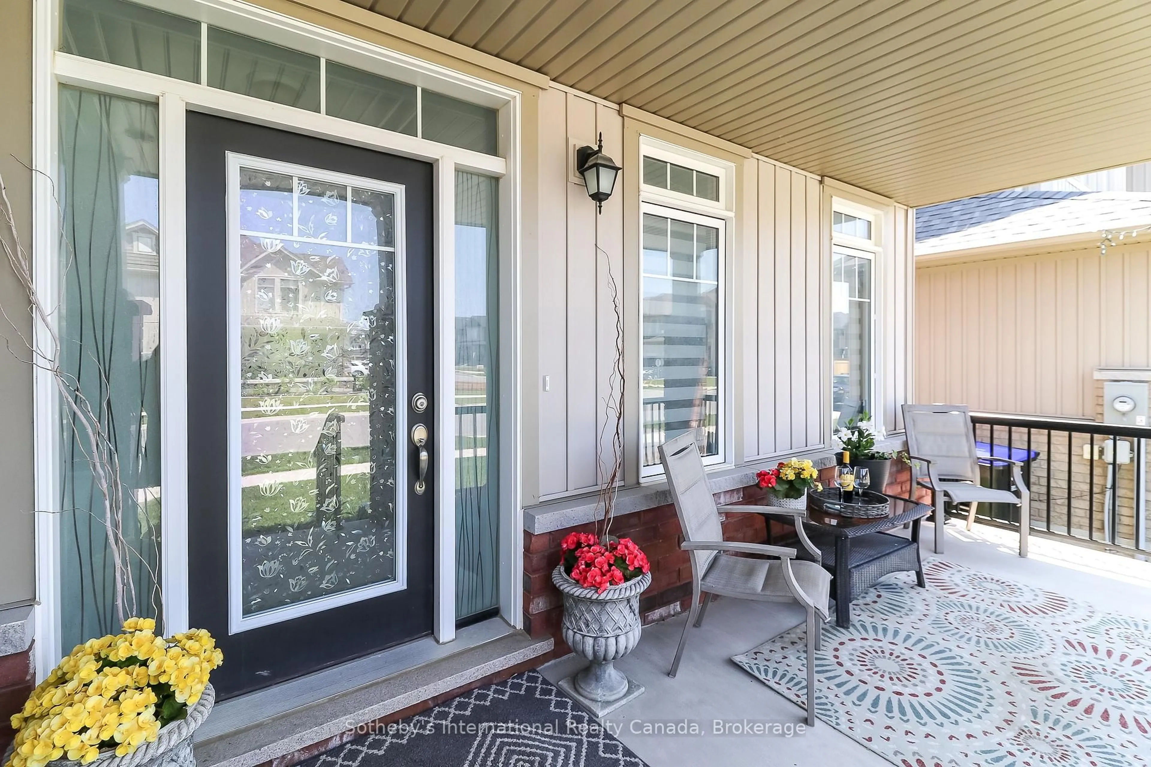 Indoor entryway for 36 KIRBY Ave, Collingwood Ontario L9Y 3W8