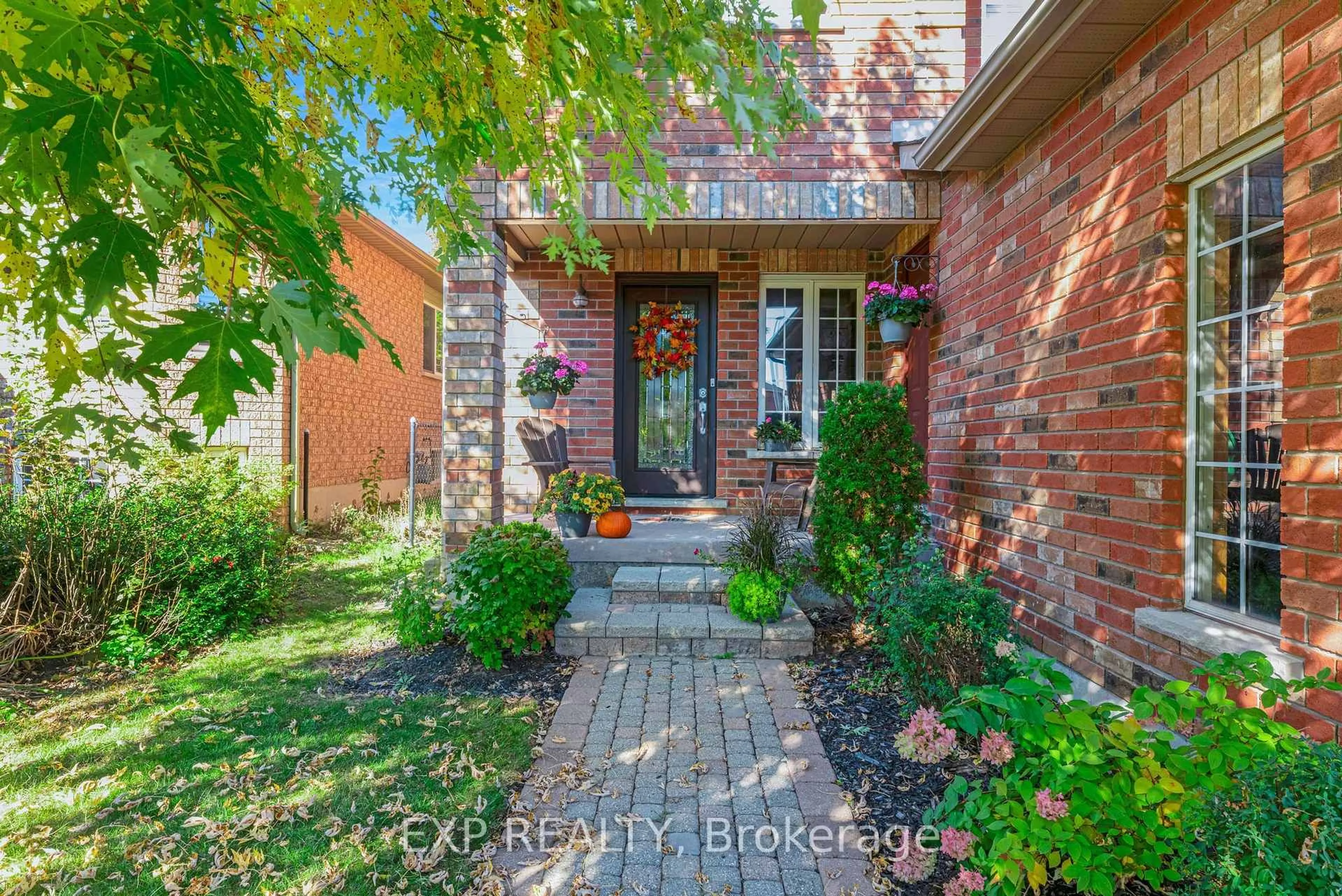 Home with brick exterior material, street for 228 Mapleton Ave, Barrie Ontario L4N 8T3