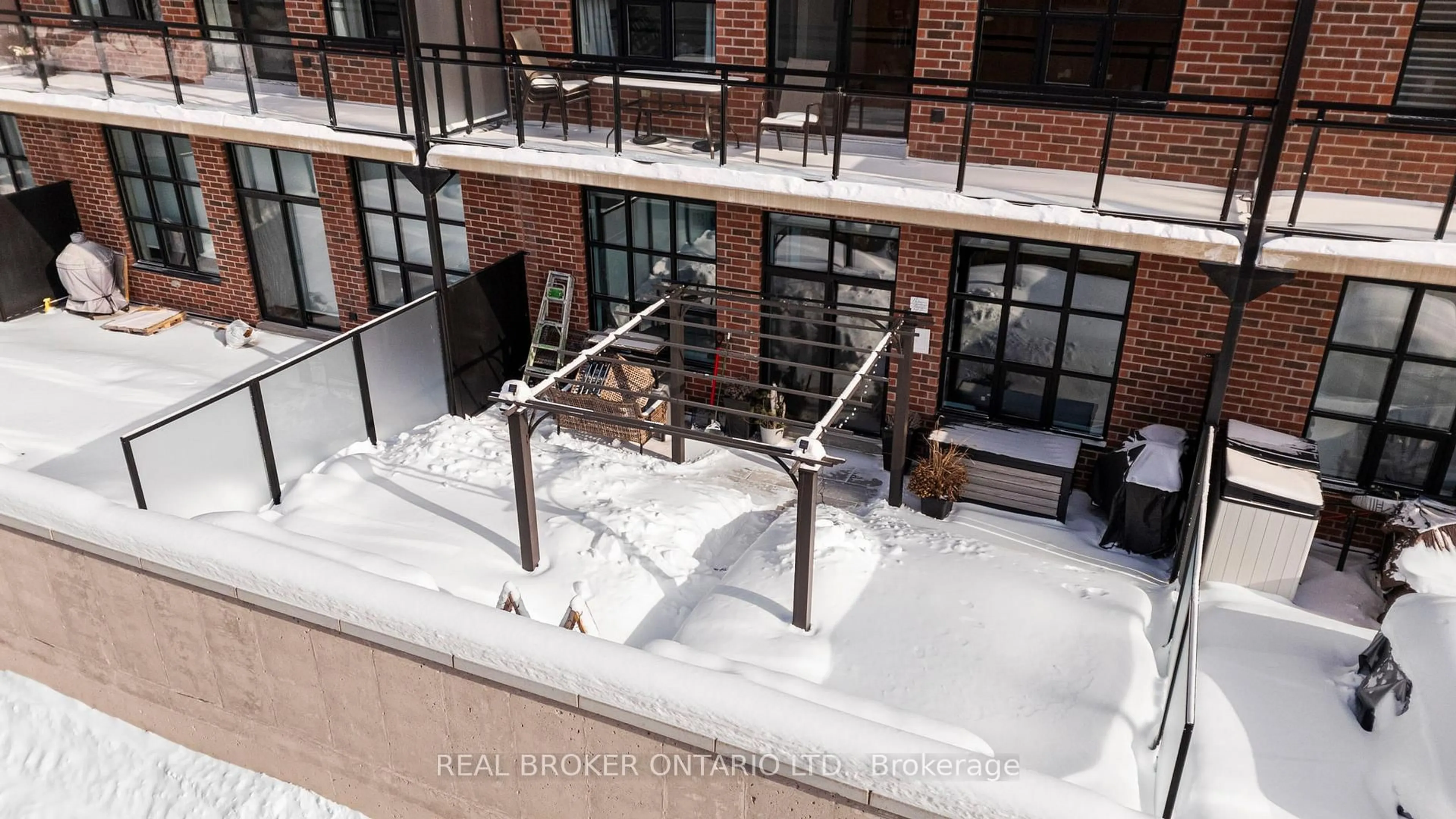 Unknown for 21 Matchedash St #203, Orillia Ontario L3V 4W4