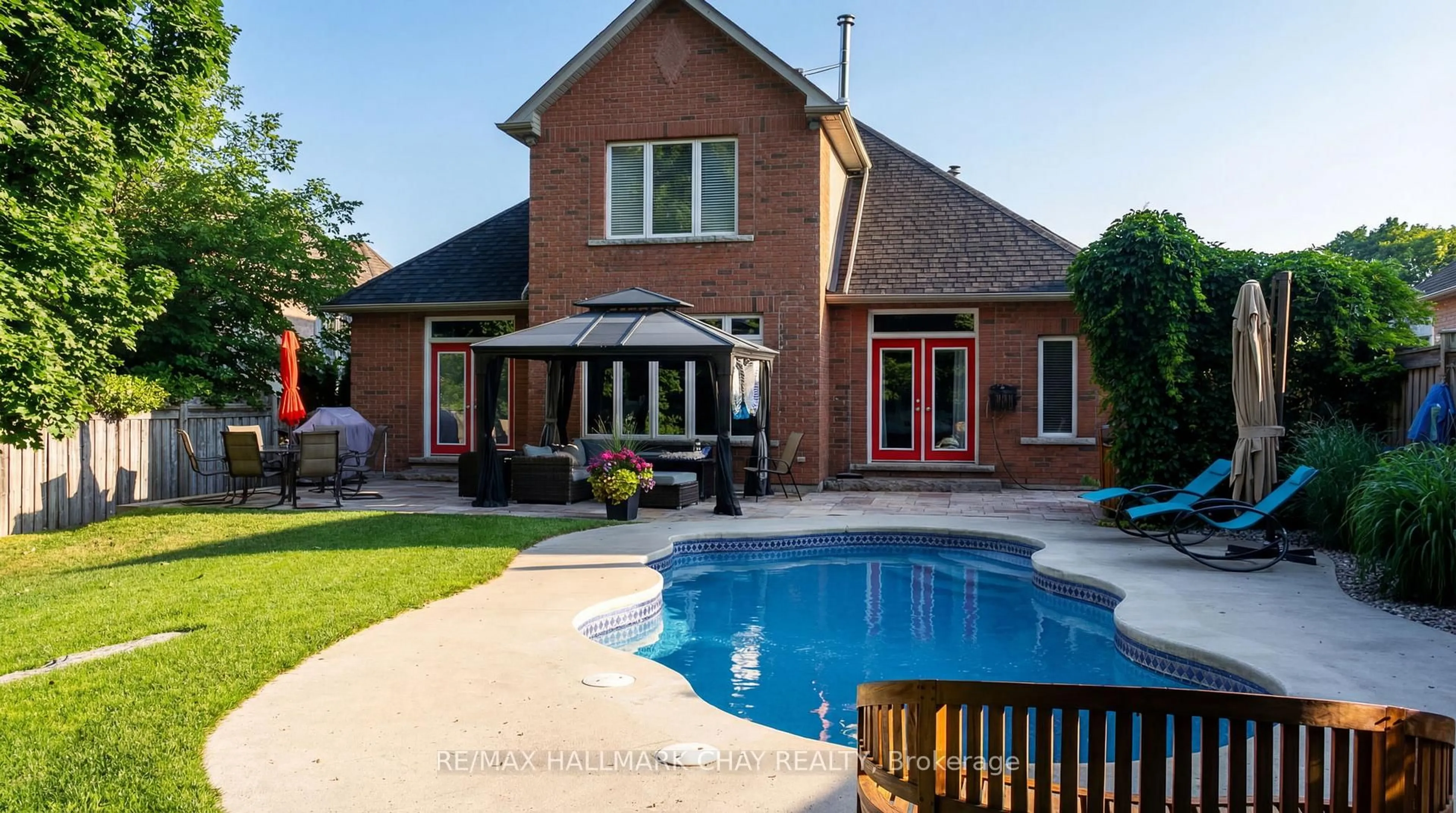 Home with brick exterior material, street for 18 Cumming Dr, Barrie Ontario L4N 8H6