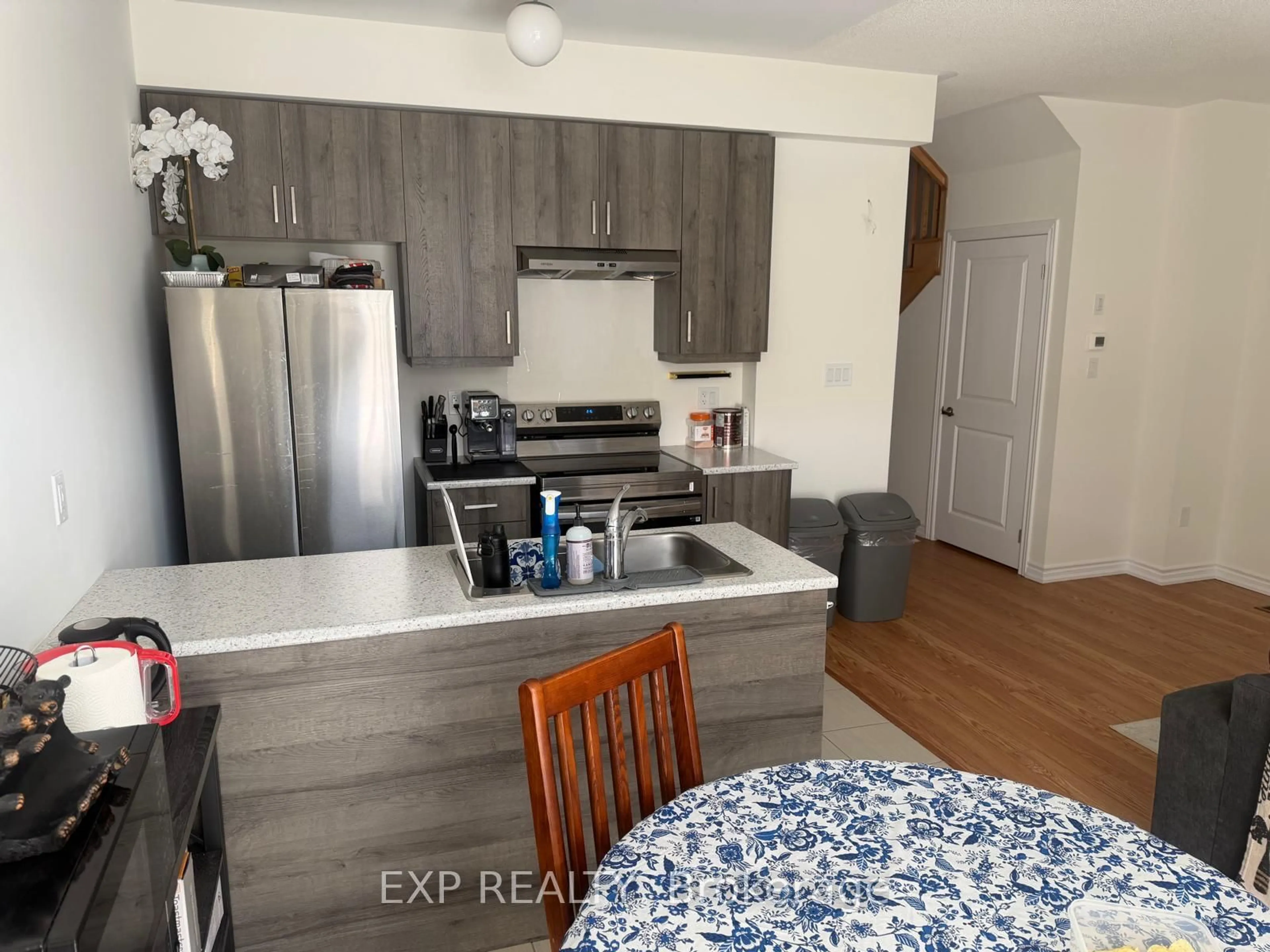 Unknown for 39 Tamworth Terr, Barrie Ontario L9S 2Z8