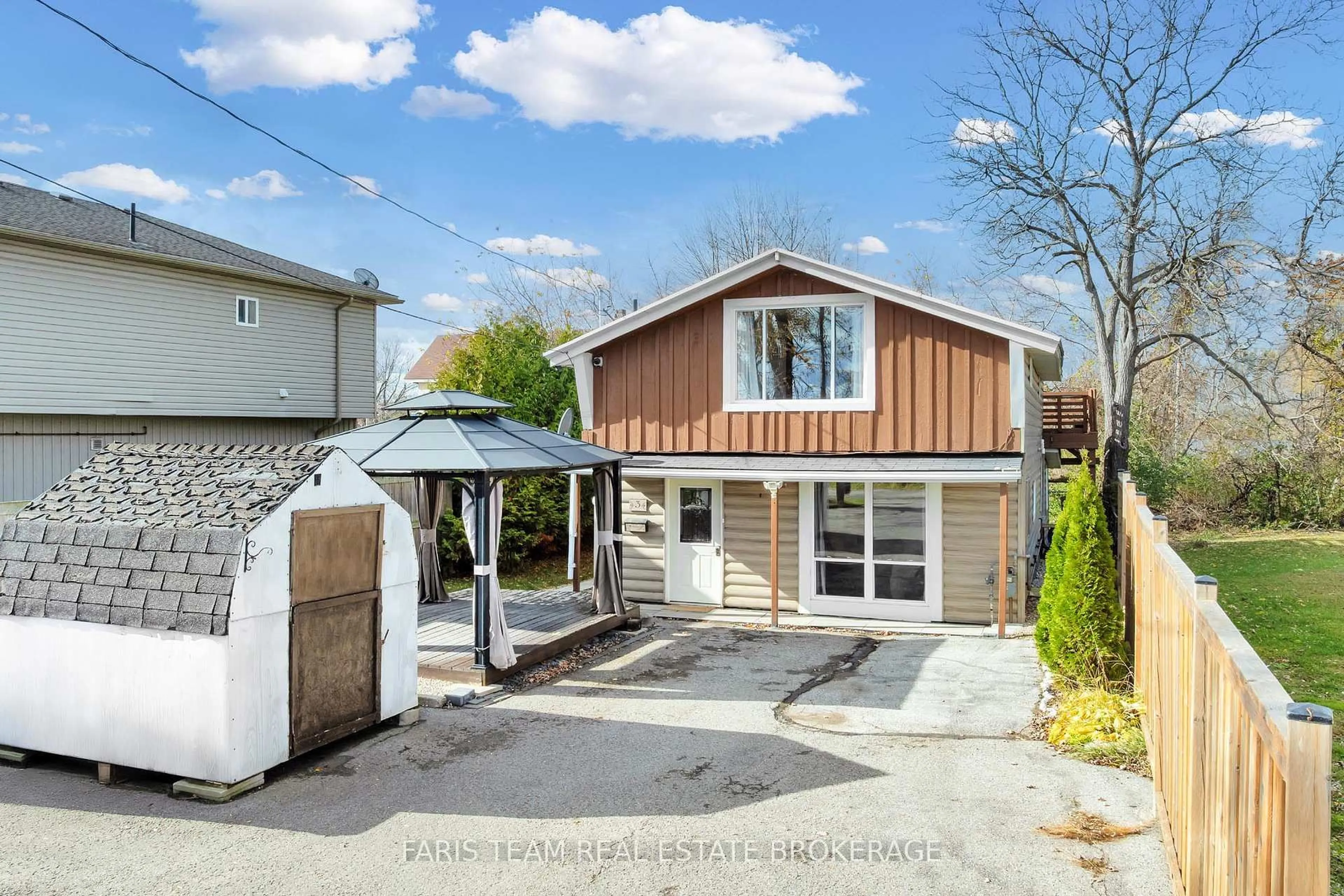 Unknown for 3 Courtland St, Orillia Ontario L3V 1A4