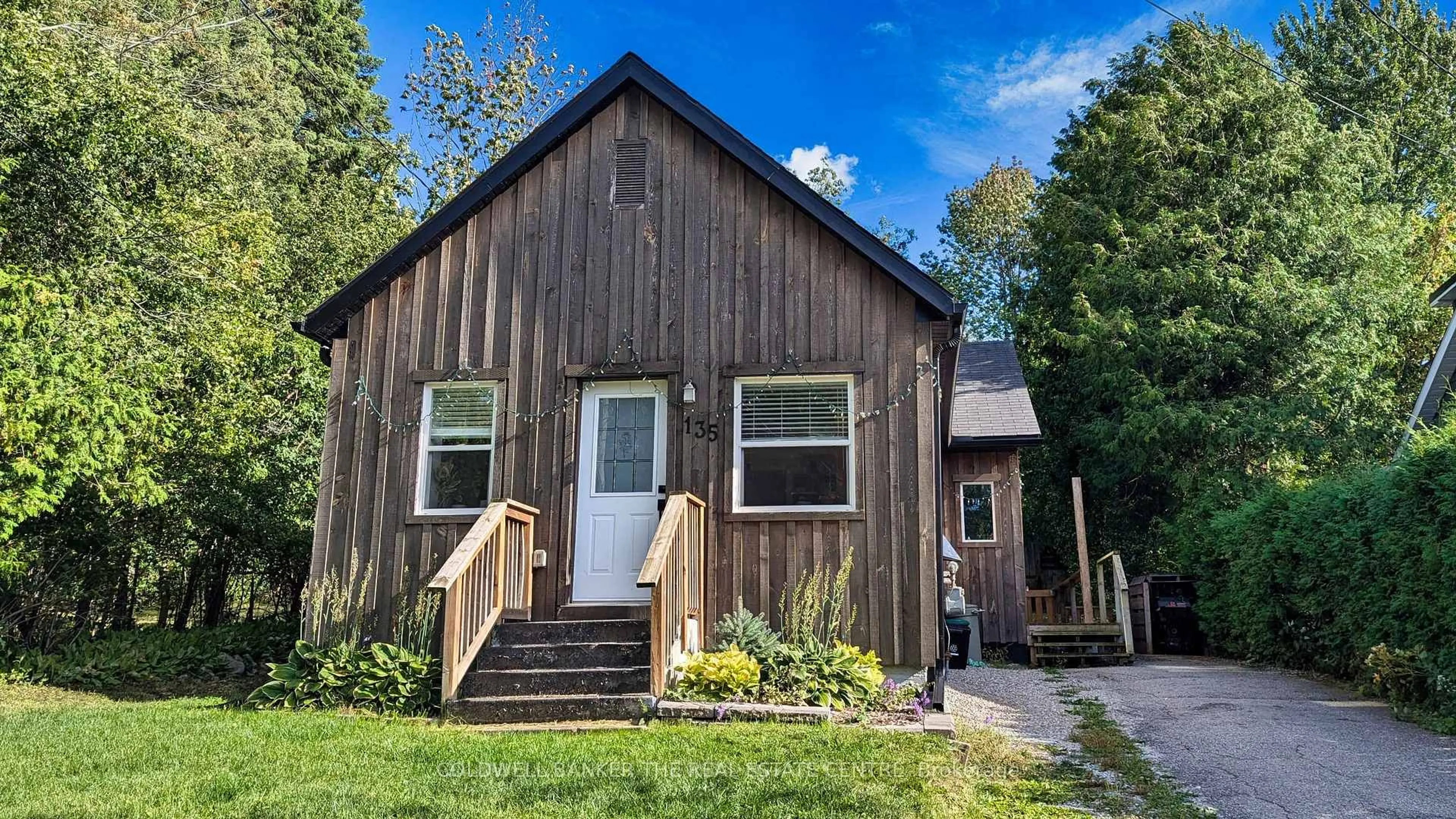 Unknown for 135 SIMCOE St, Orillia Ontario L3V 1G8