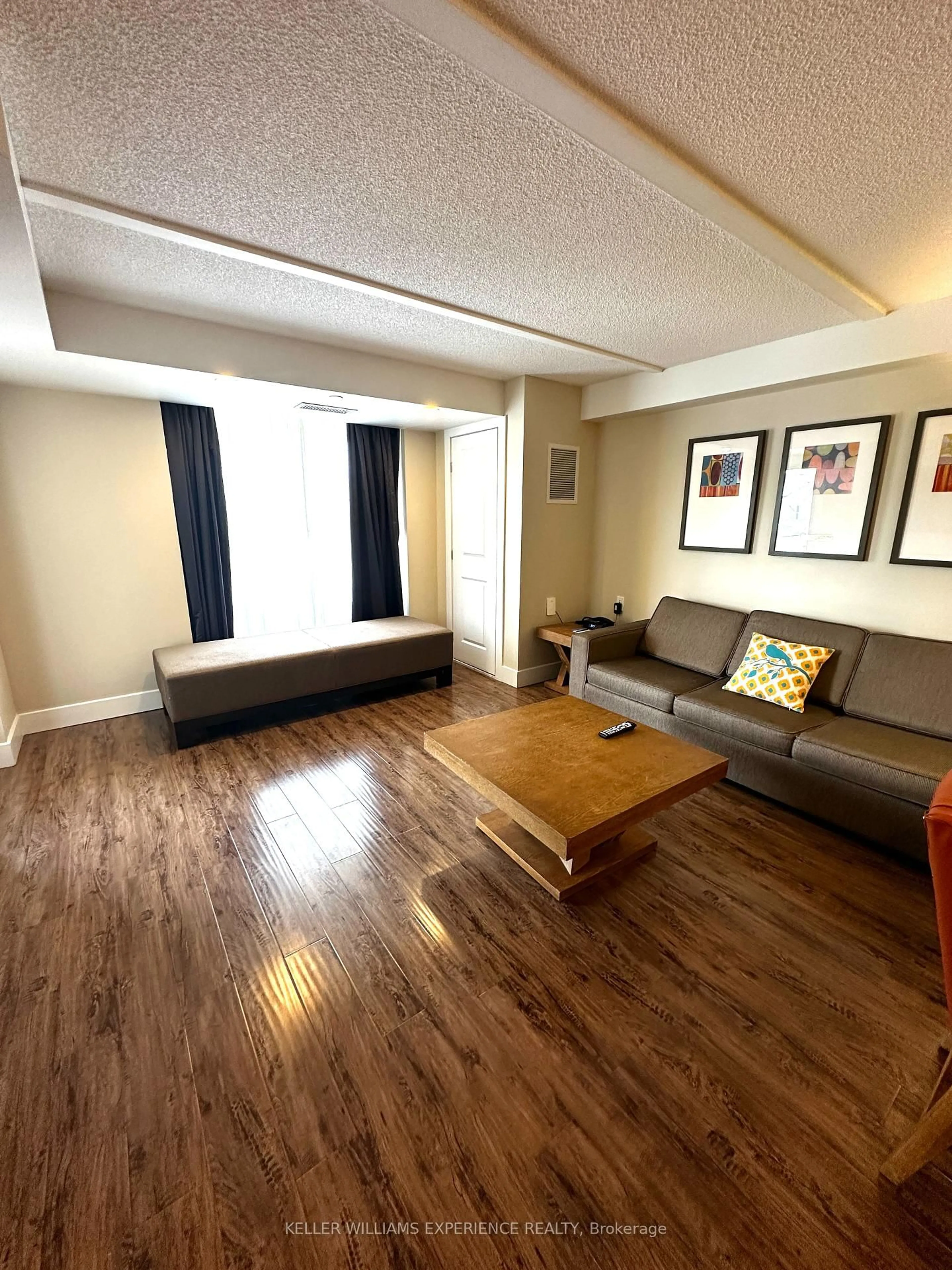 A pic of a room for 9 Harbour St #3112/14, Collingwood Ontario L9Y 5B5