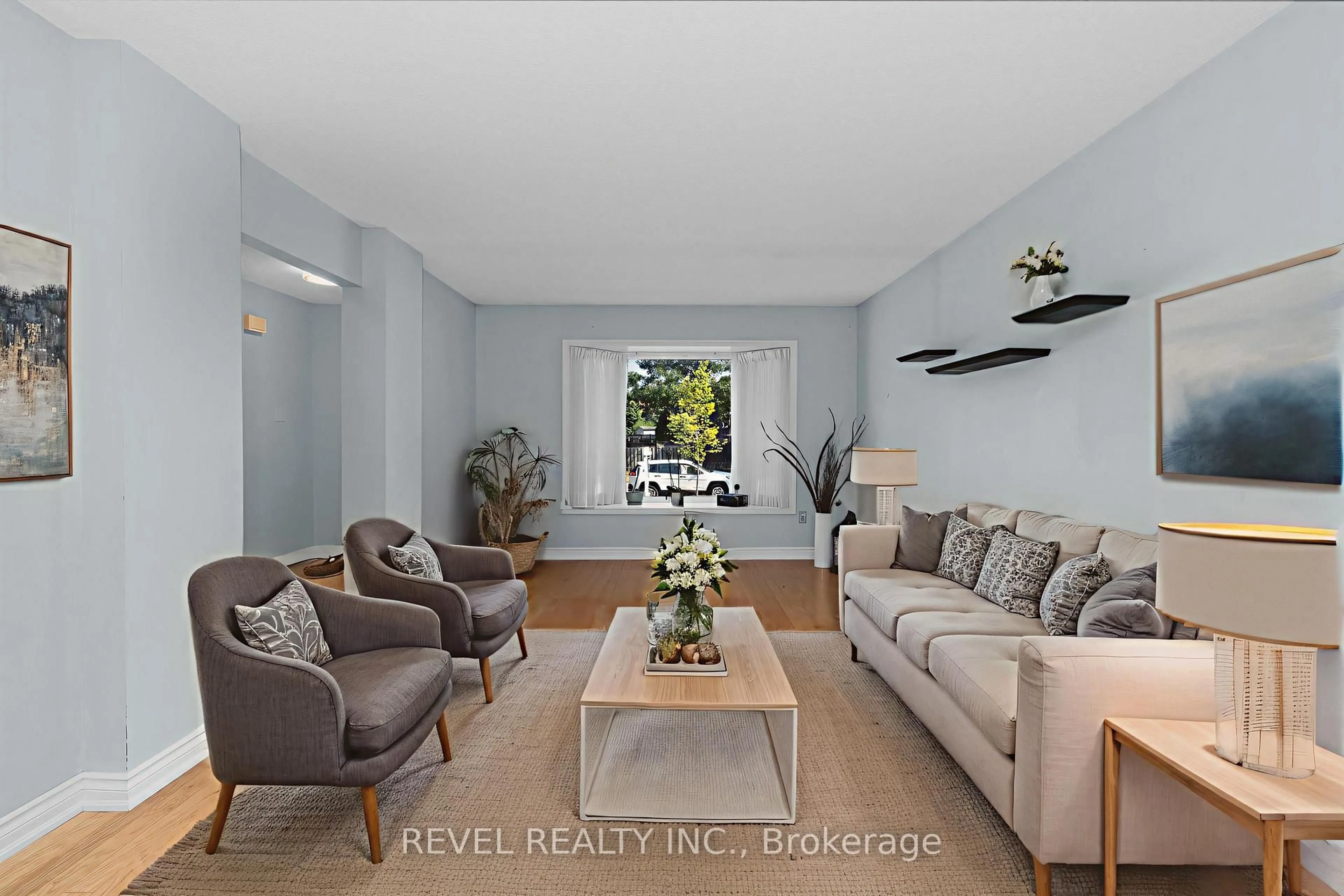 Living room with furniture, unknown for 70 Lillian Cres, Barrie Ontario L4N 5H7