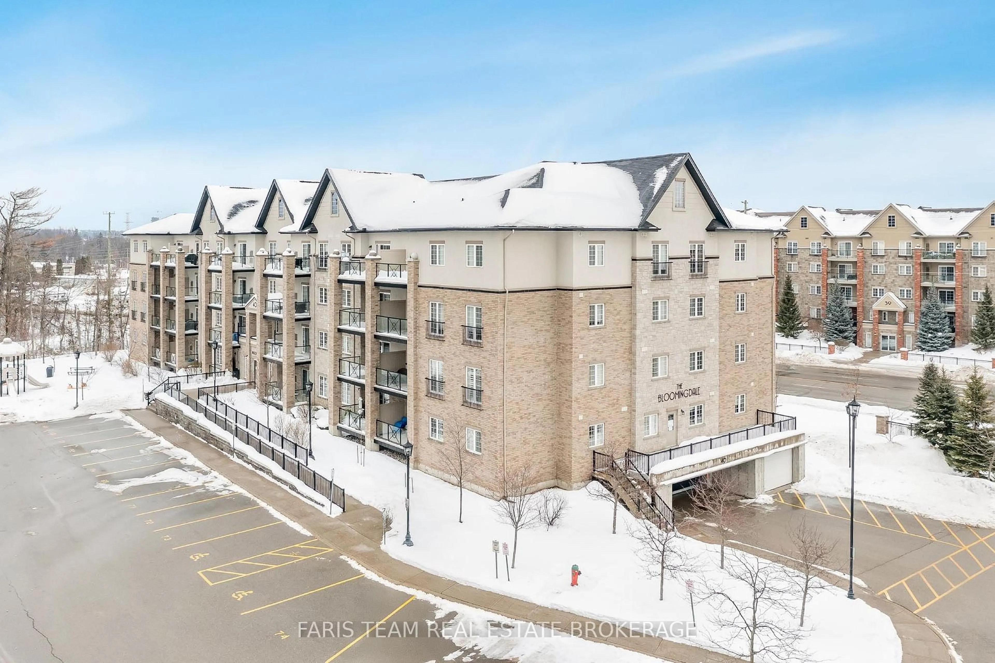 A pic from outside/outdoor area/front of a property/back of a property/a pic from drone, unknown for 40 Ferndale Dr #210, Barrie Ontario L4N 2L3