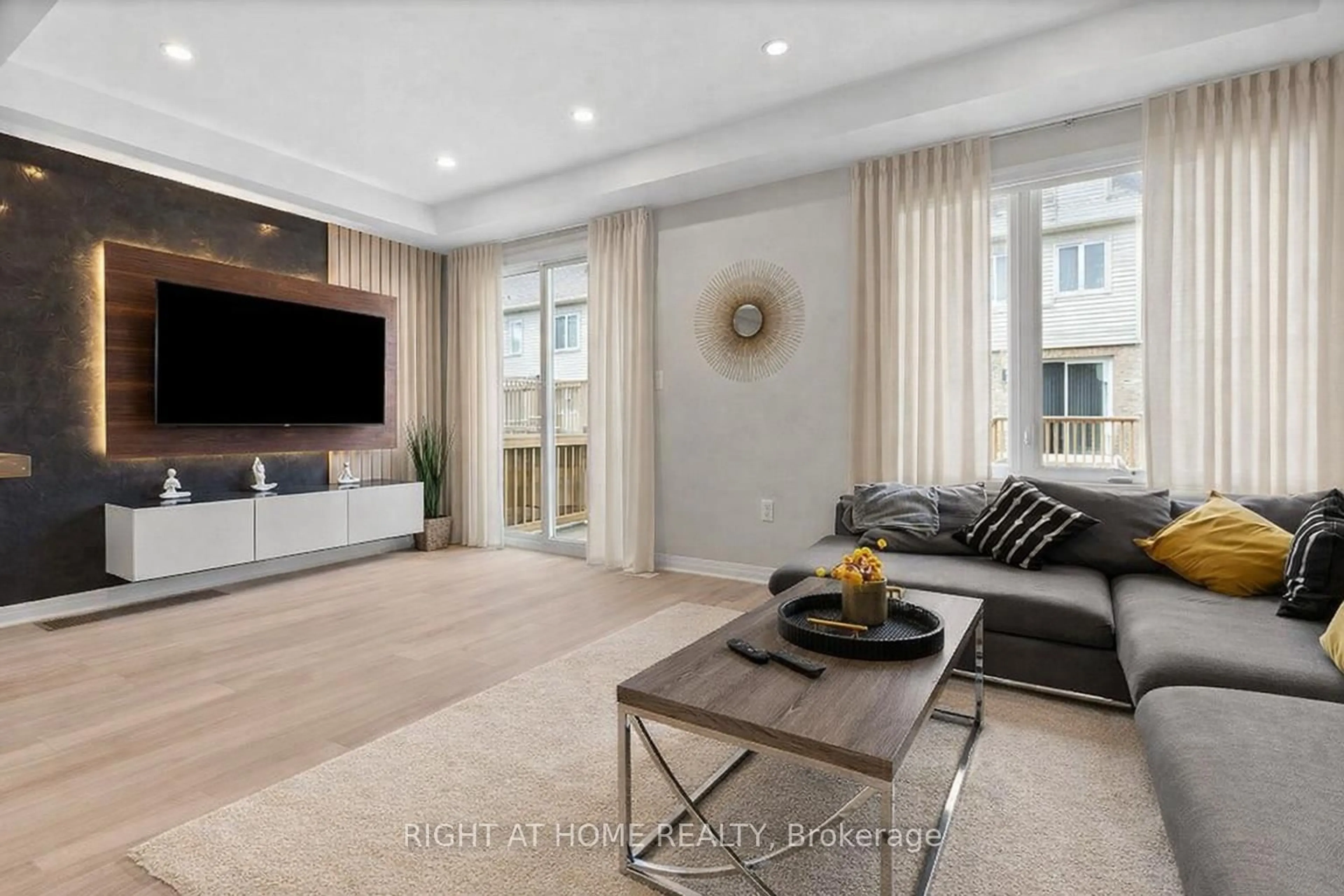 Living room with furniture, unknown for 95 Shepherd Dr, Barrie Ontario L9J 0K4