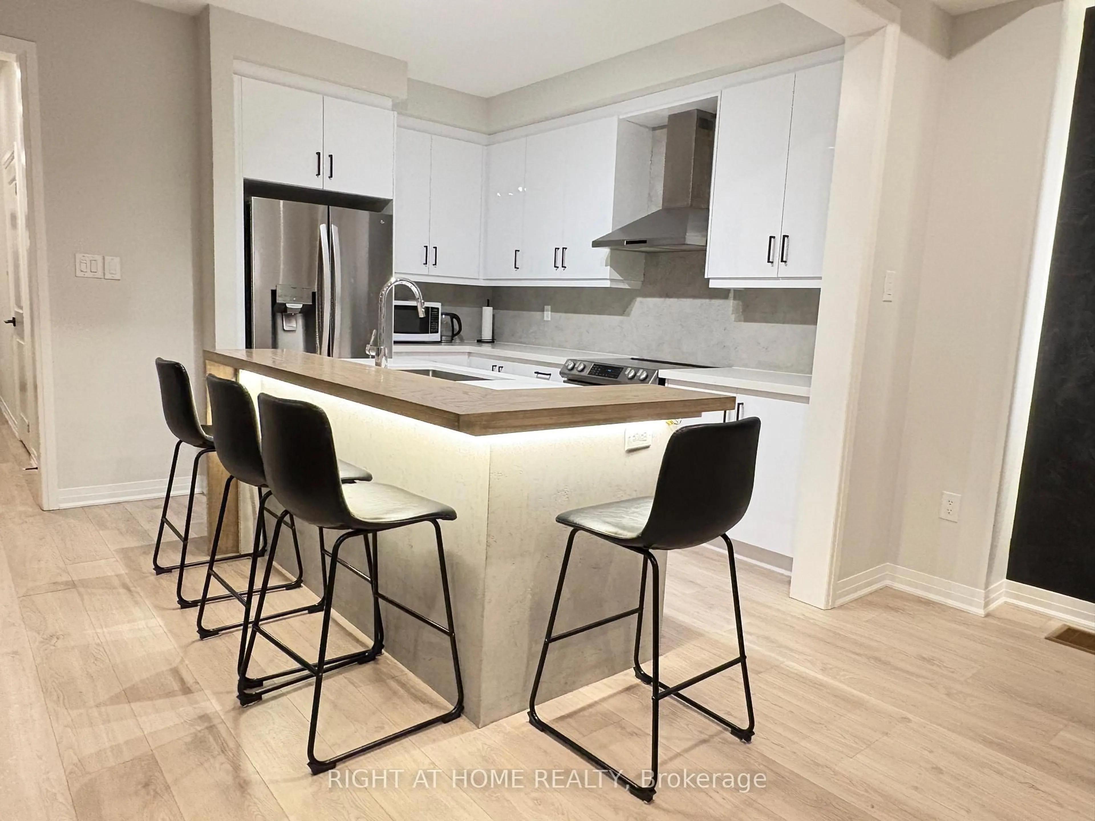 Open concept kitchen, unknown for 95 Shepherd Dr, Barrie Ontario L9J 0K4