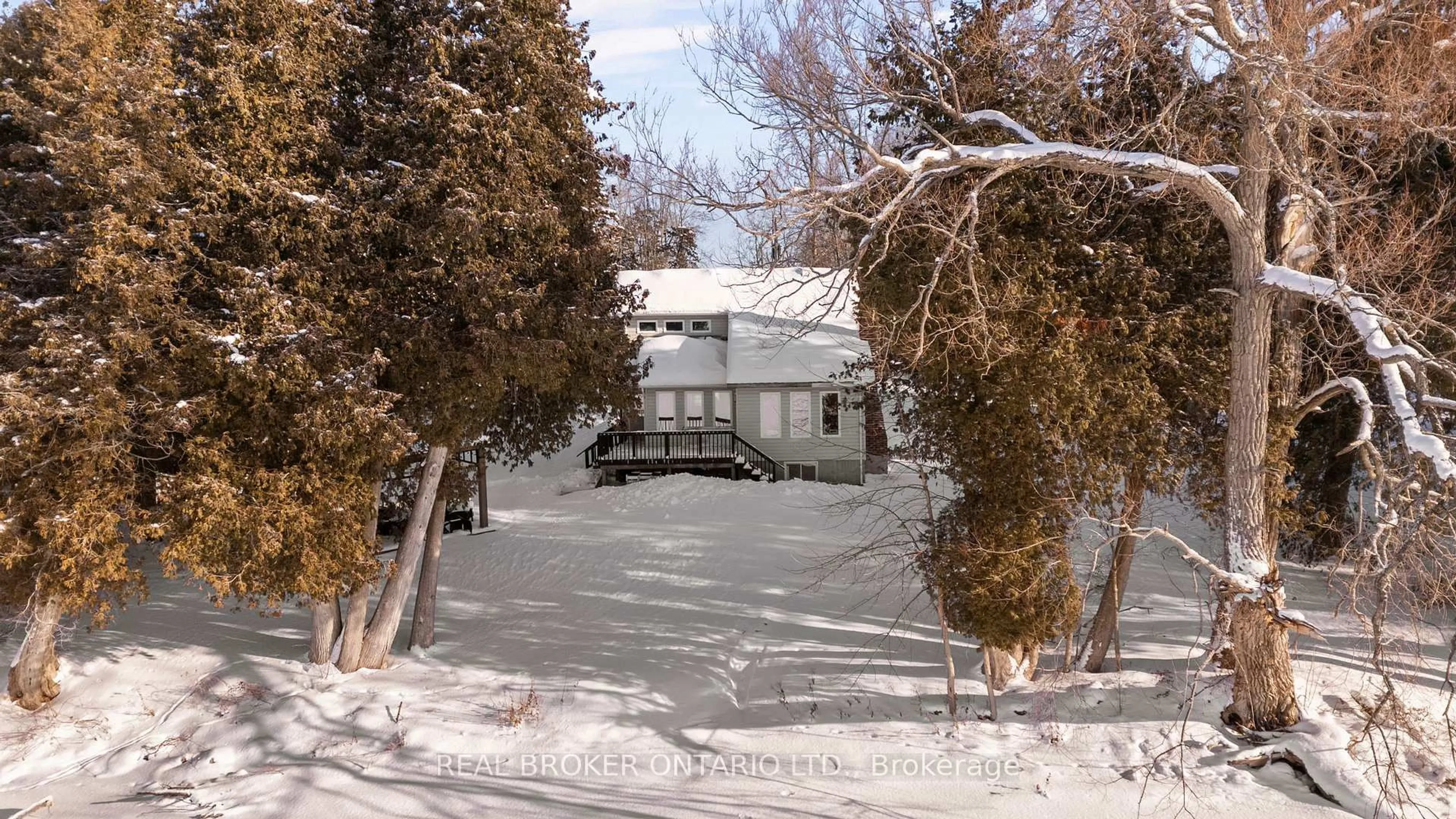 A pic from outside/outdoor area/front of a property/back of a property/a pic from drone, street for 4275 Hopkins Bay Rd, Ramara Ontario L3V 0N2