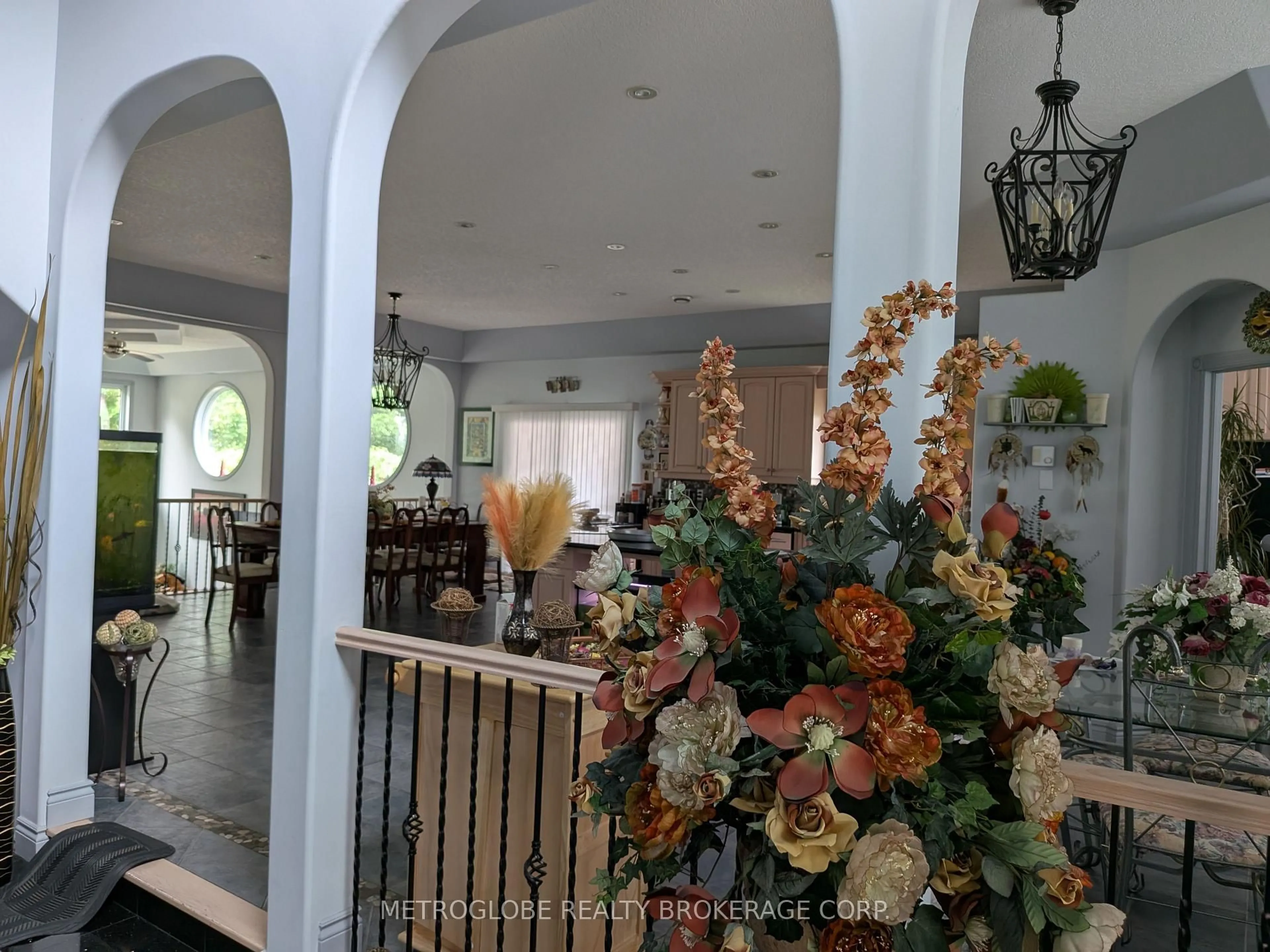 Indoor foyer for 56 Idlewood Dr, Wasaga Beach Ontario L9Z 1R7