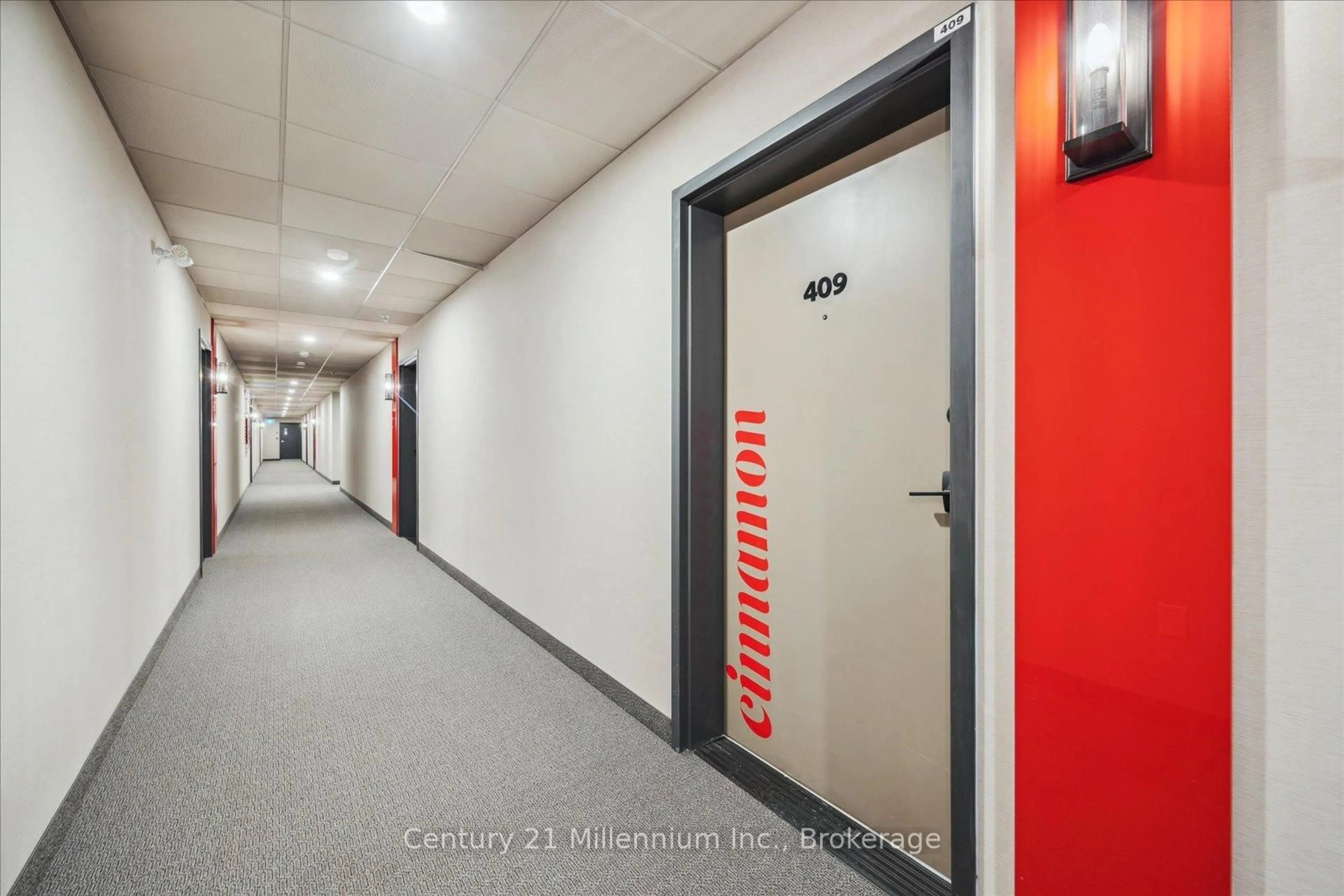 Indoor foyer for 10 Culinary Lane #409, Barrie Ontario L9J 0K2