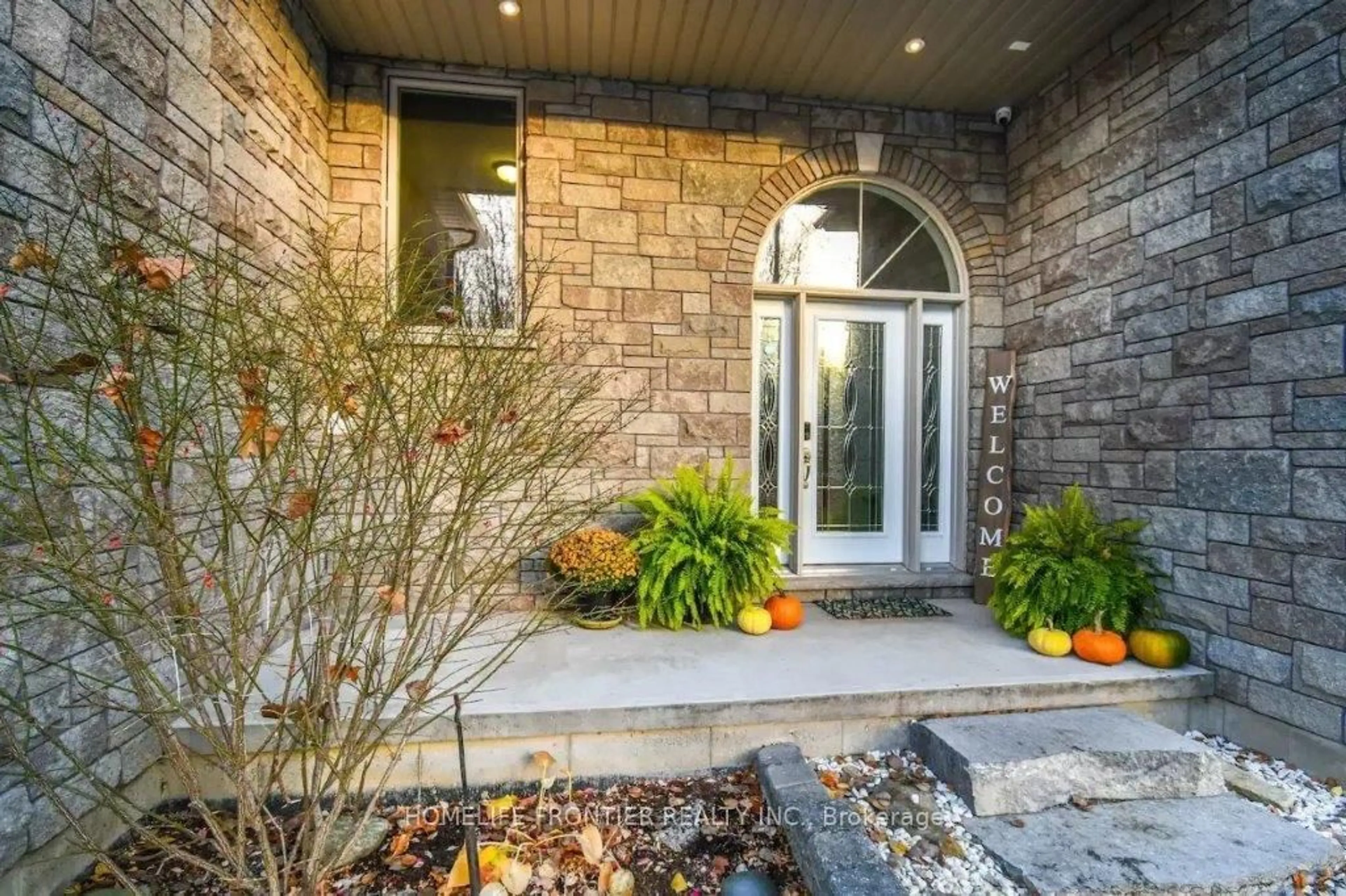 Unknown for 42 Forest Circ, Tiny Ontario L9M 0H4