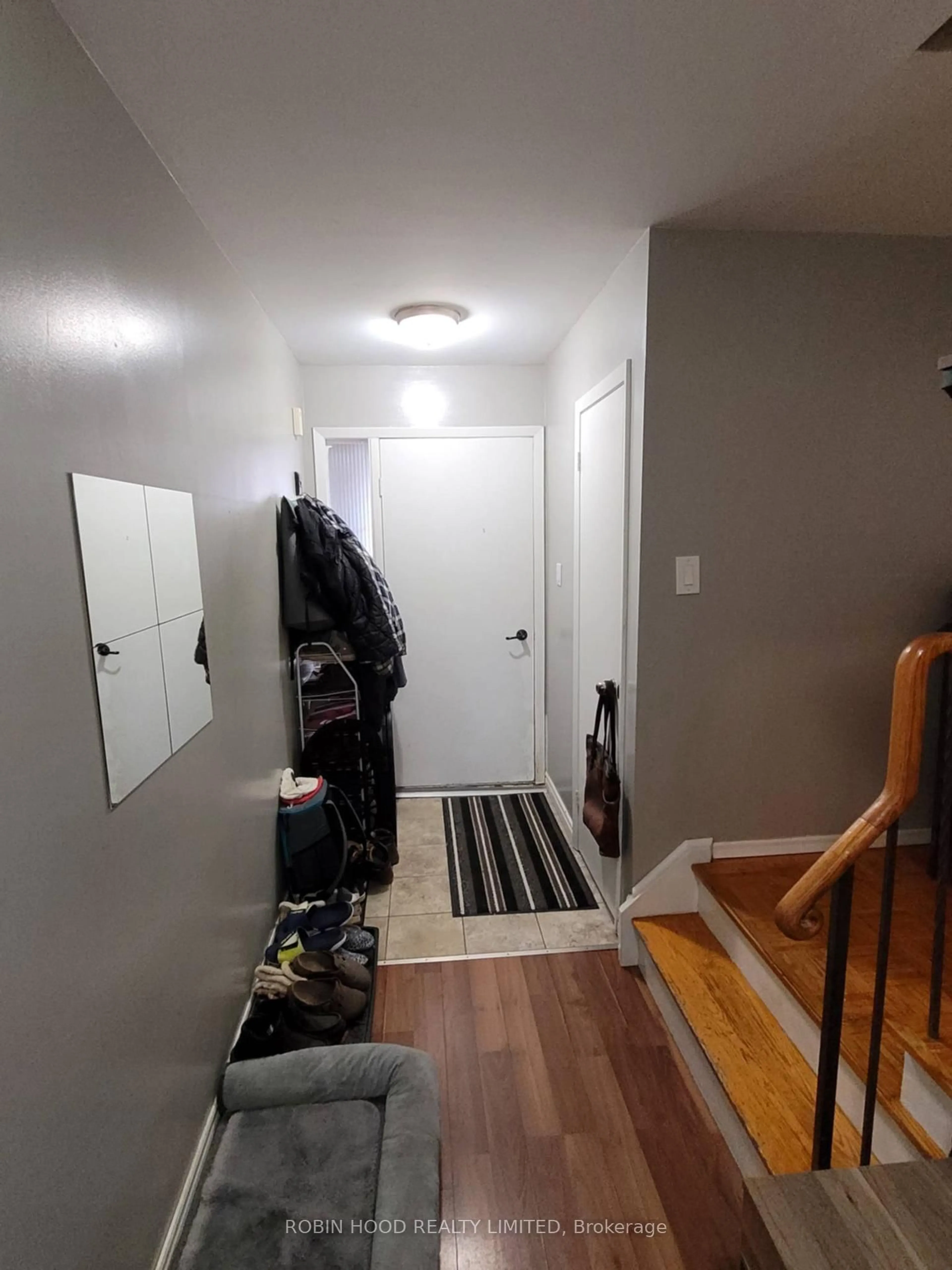 Indoor entryway for 2 Bernick Dr #Unit 9, Barrie Ontario L4M 5K4