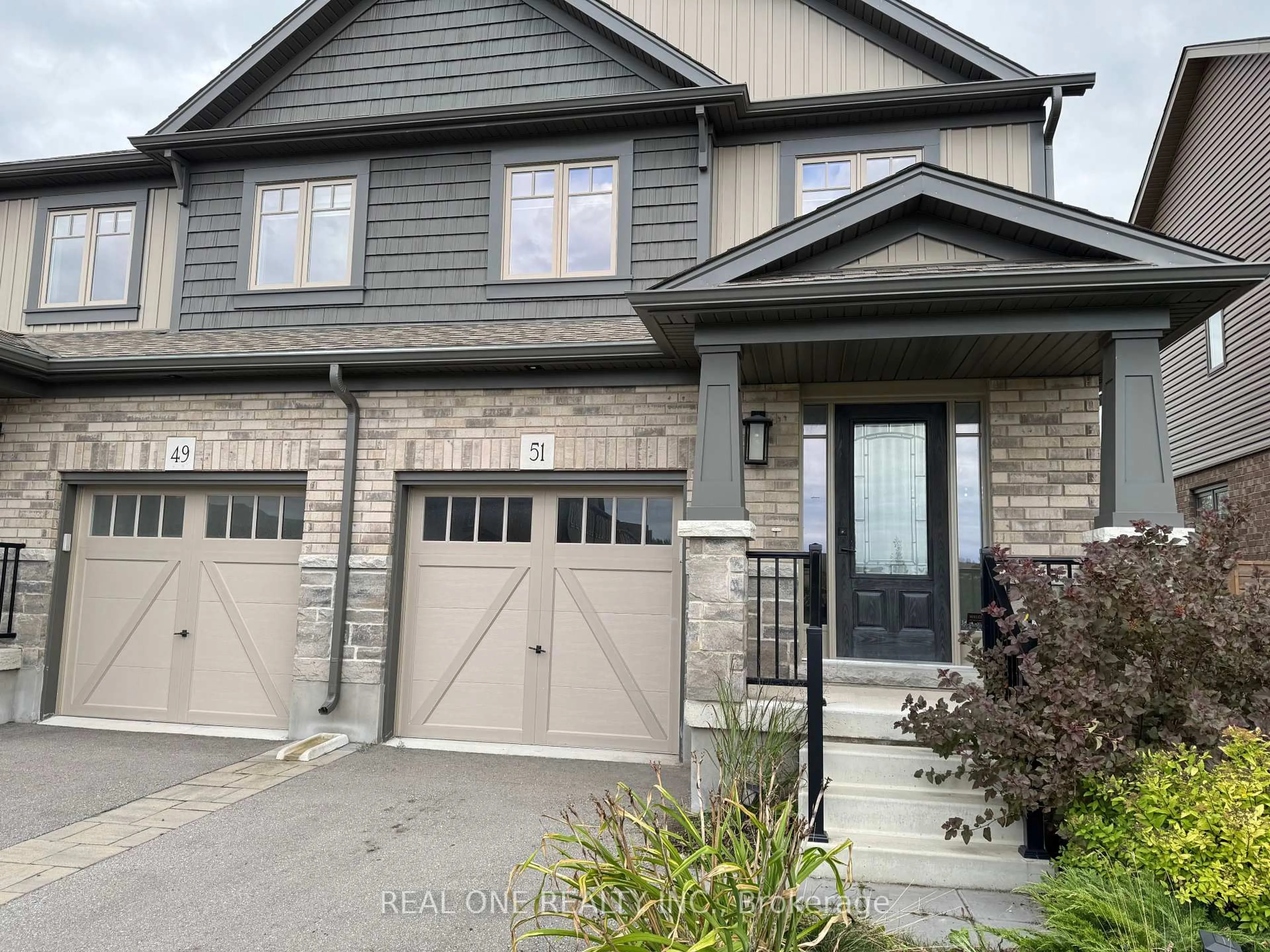 Home with brick exterior material, street for 51 ARCHER Ave, Collingwood Ontario L9Y 3B7