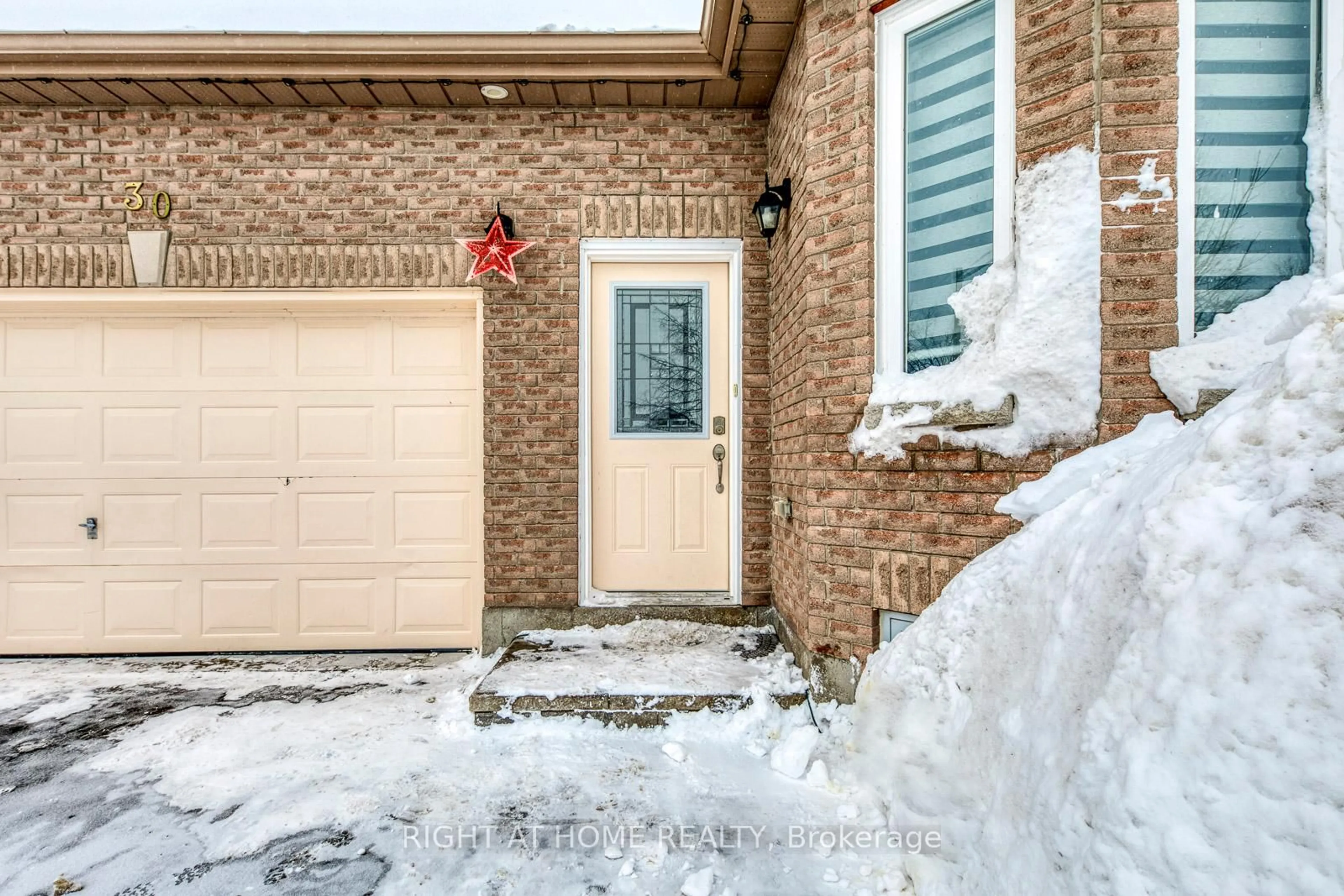 Unknown for 30 BRIGHTON Rd, Barrie Ontario L4M 6S4