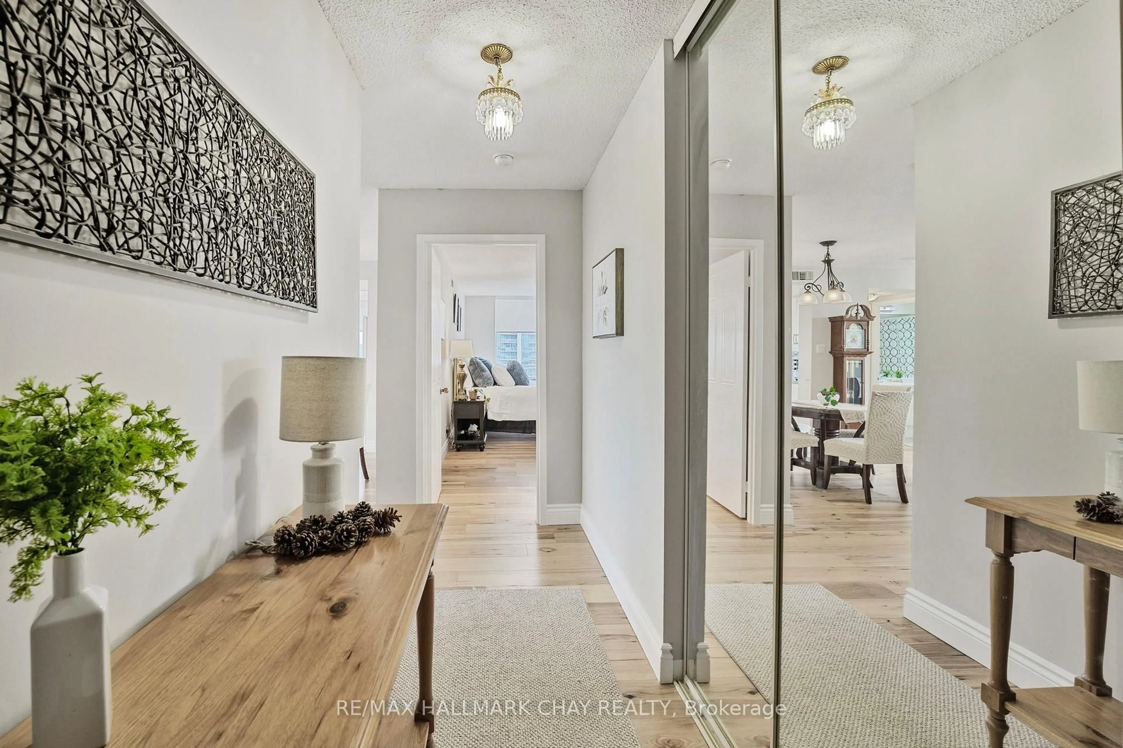 Indoor entryway for 65 Ellen St #610, Barrie Ontario L4N 3A5