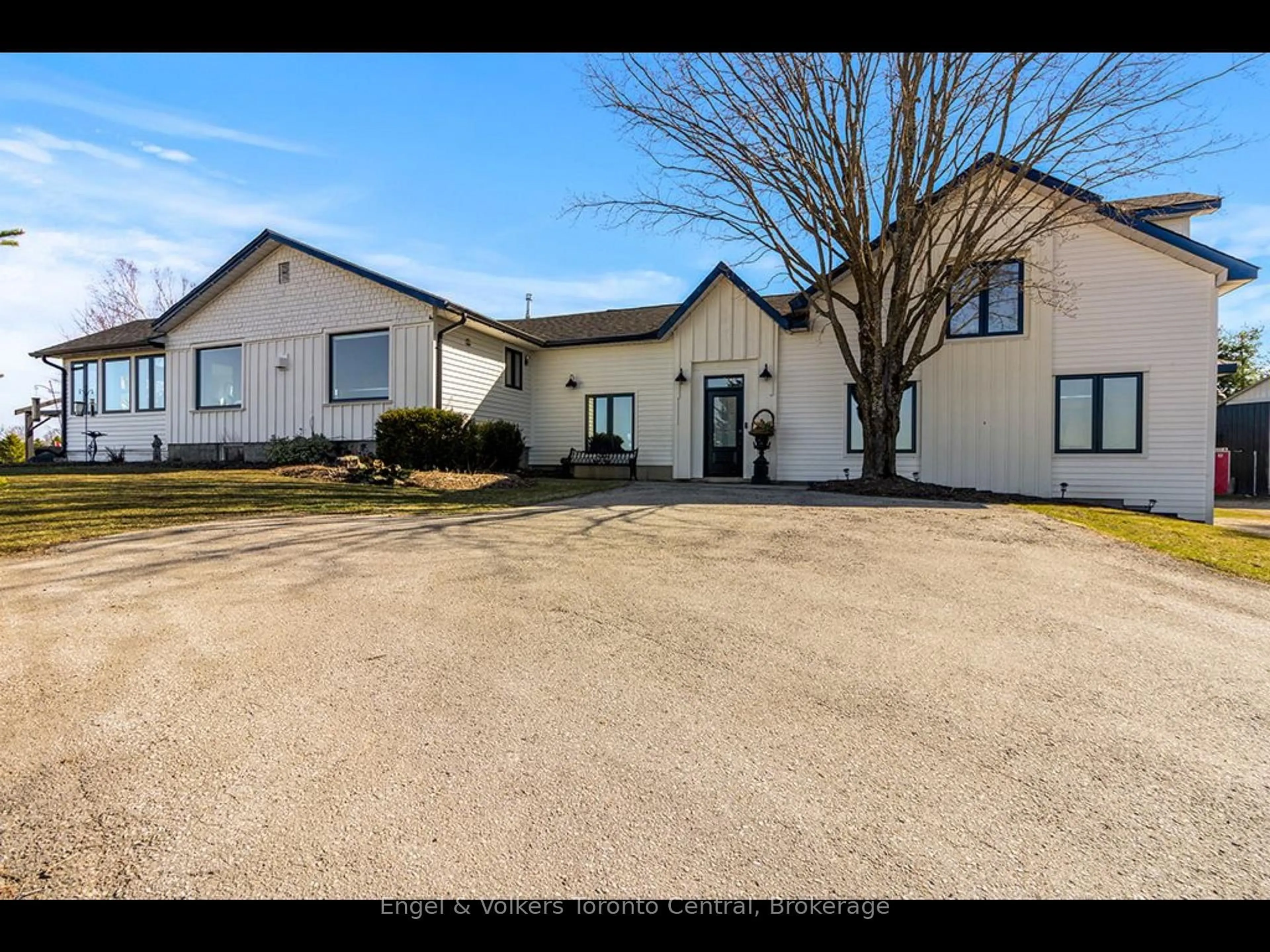 A pic from outside/outdoor area/front of a property/back of a property/a pic from drone, unknown for 9263 91 County Rd, Clearview Ontario L0M 1H0